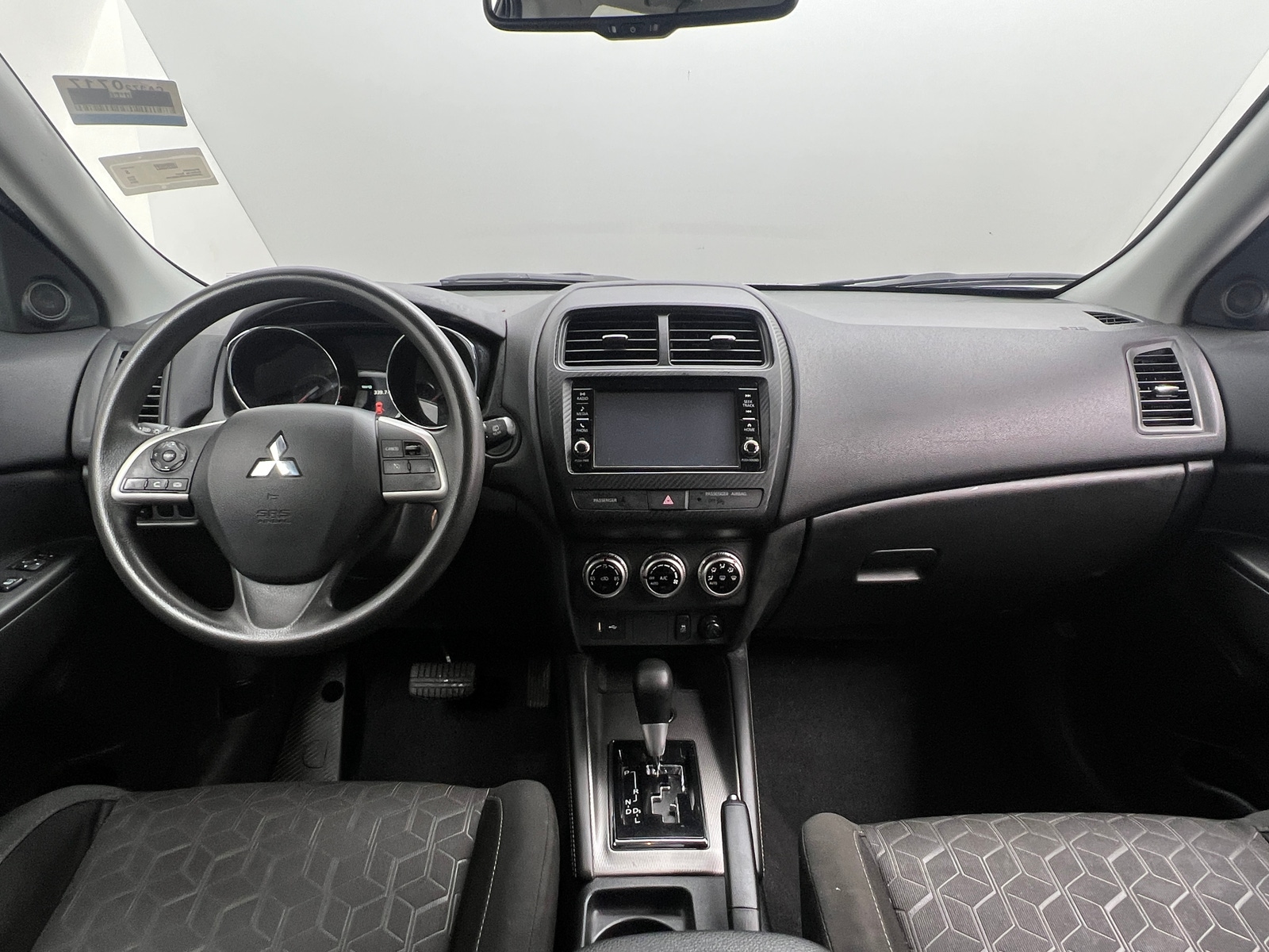 Thumbnail: 2024 Mitsubishi Outlander Sport - 3