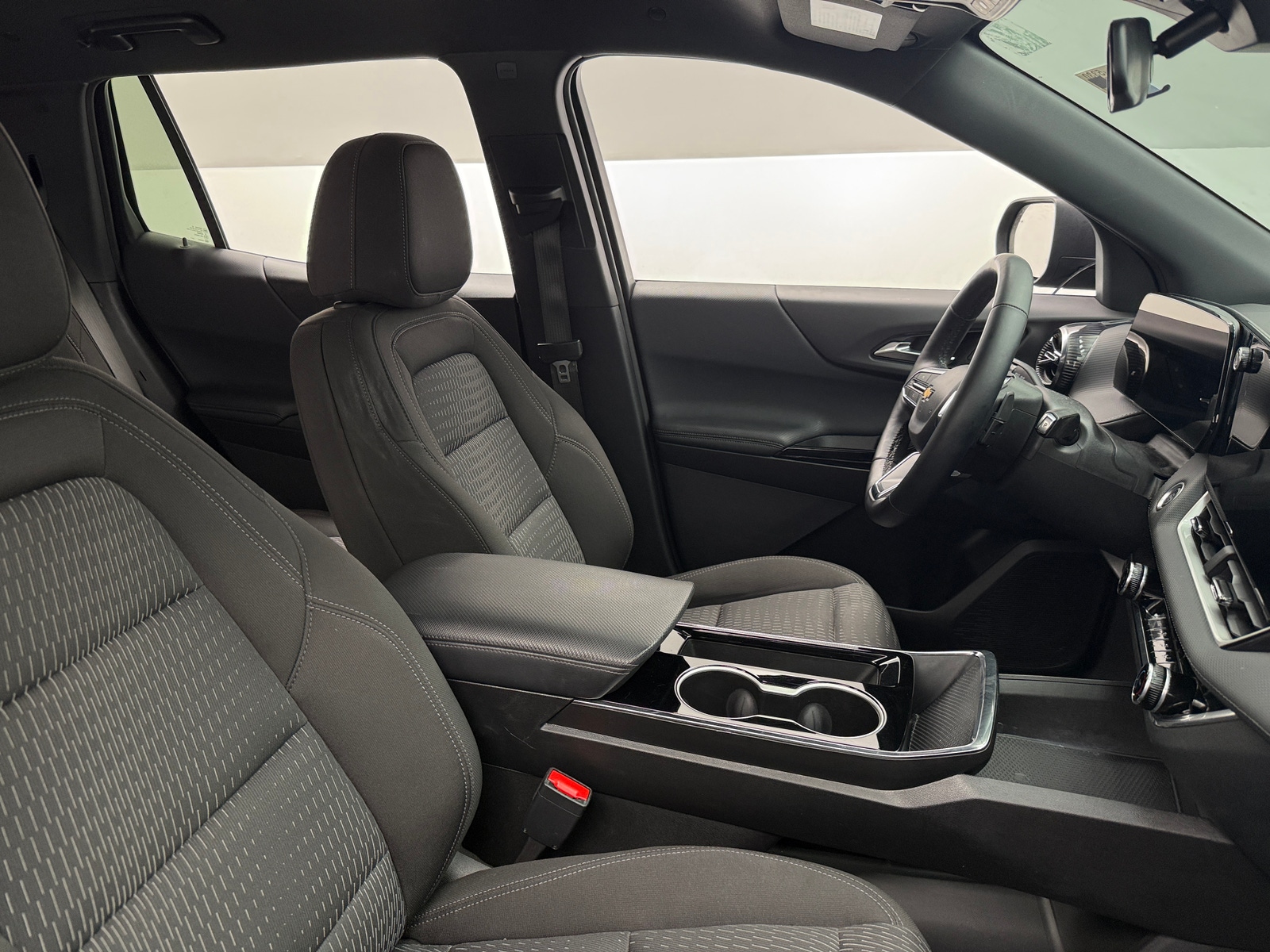 Thumbnail: 2025 Chevrolet Equinox - 2