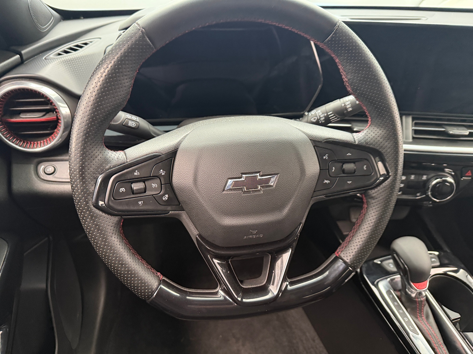 Thumbnail: 2025 Chevrolet Trax - 4