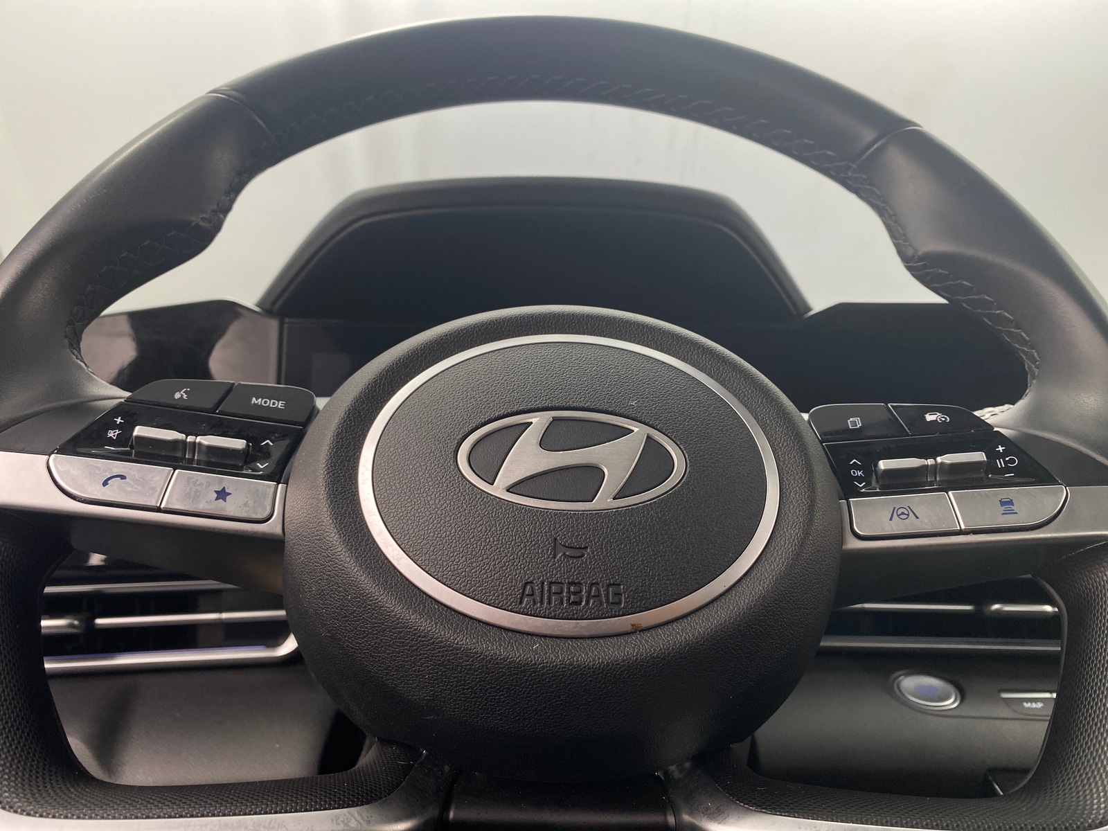 Thumbnail: 2025 Hyundai Elantra - 4