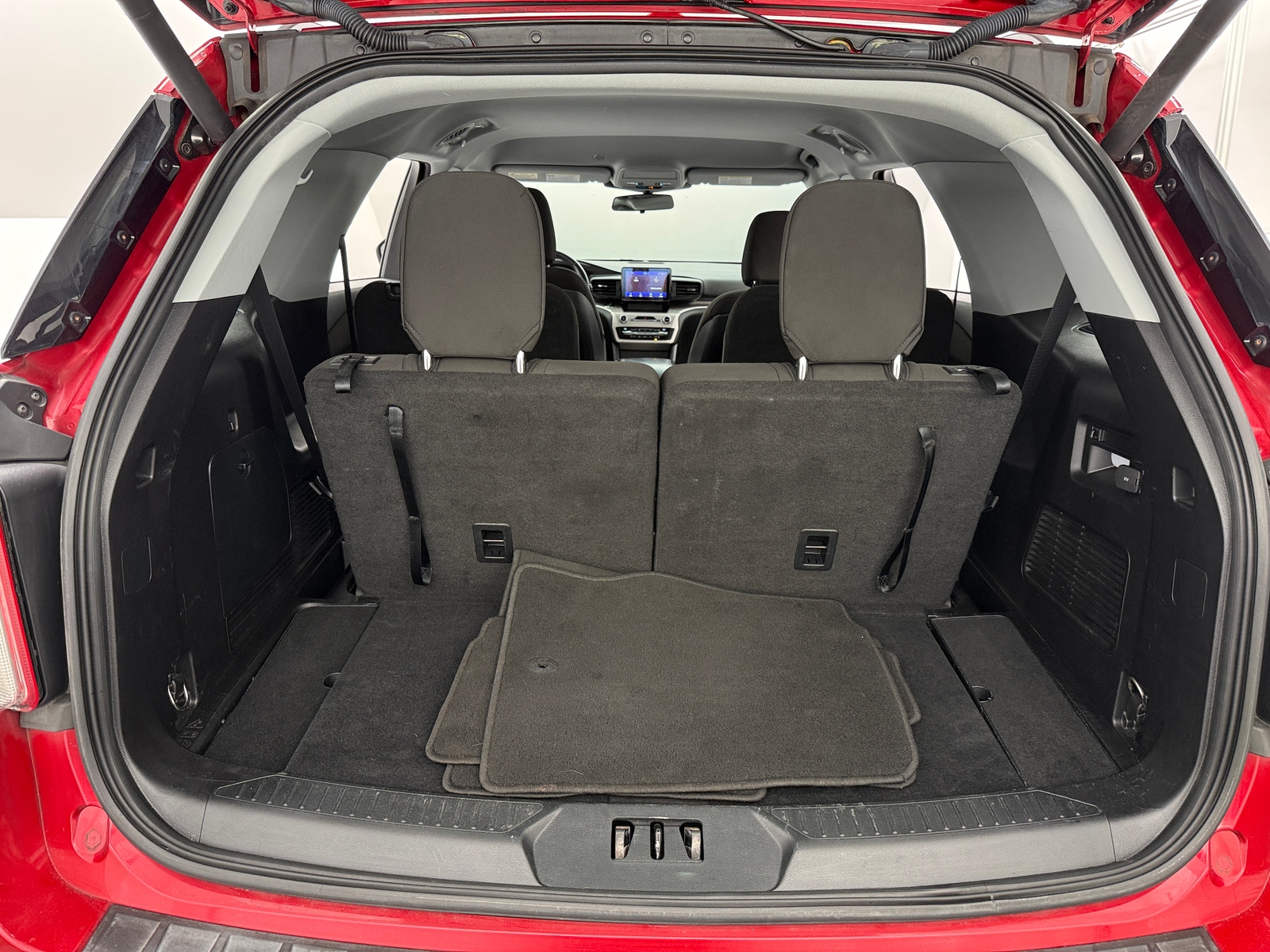 Thumbnail: 2020 Ford Explorer - 7