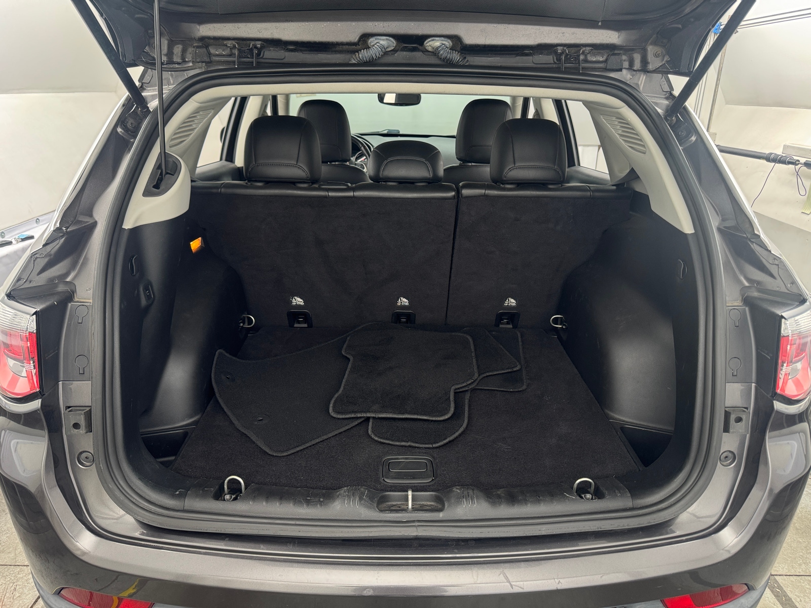 Thumbnail: 2019 Jeep Compass - 7