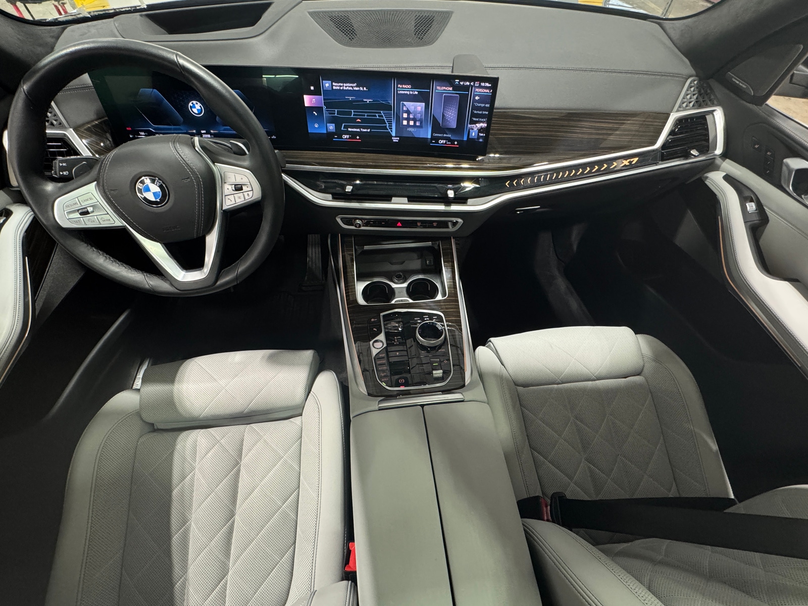 Thumbnail: 2023 BMW X7 - 3