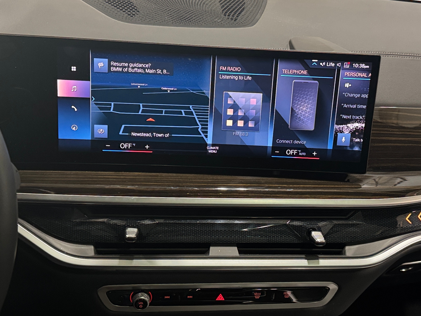 Thumbnail: 2023 BMW X7 - 4