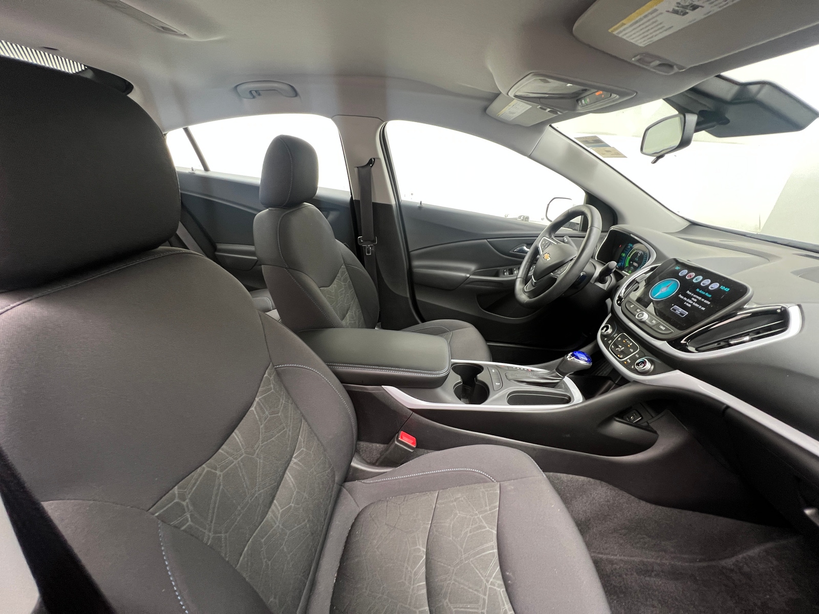 Thumbnail: 2017 Chevrolet Volt - 2