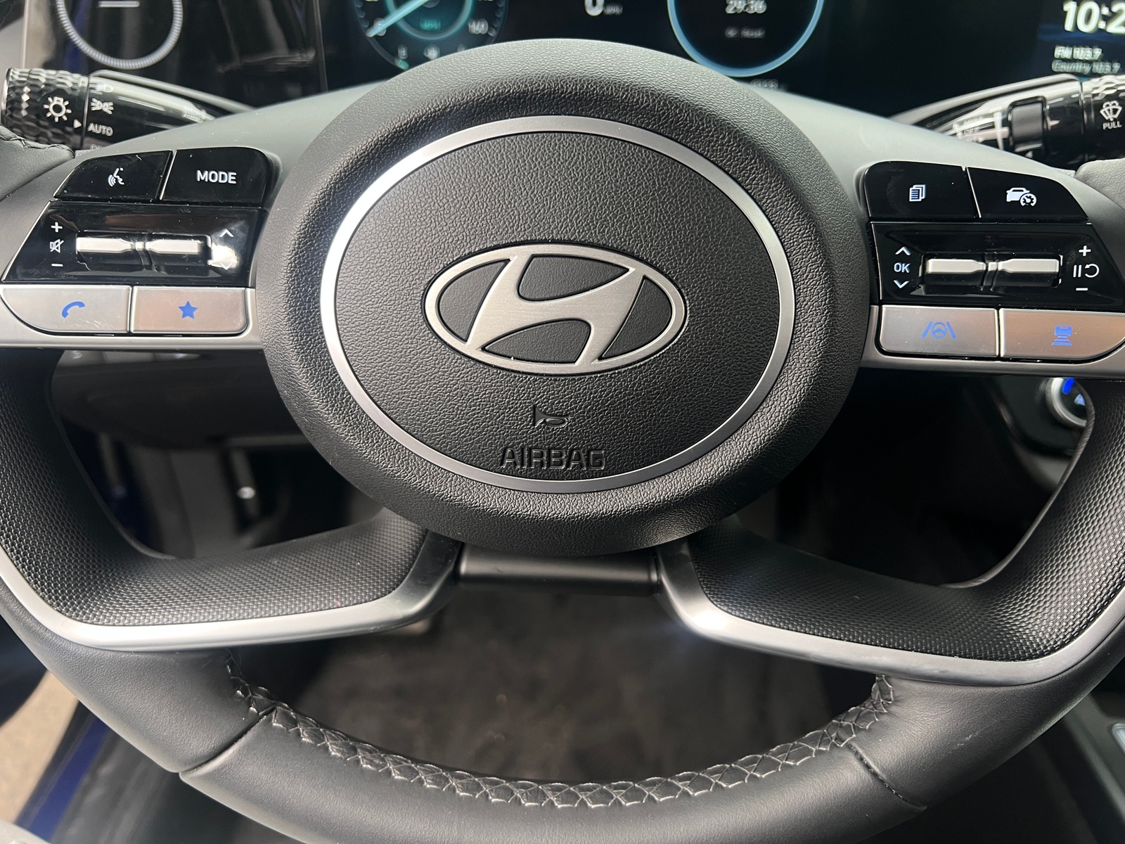 Thumbnail: 2025 Hyundai Elantra - 4