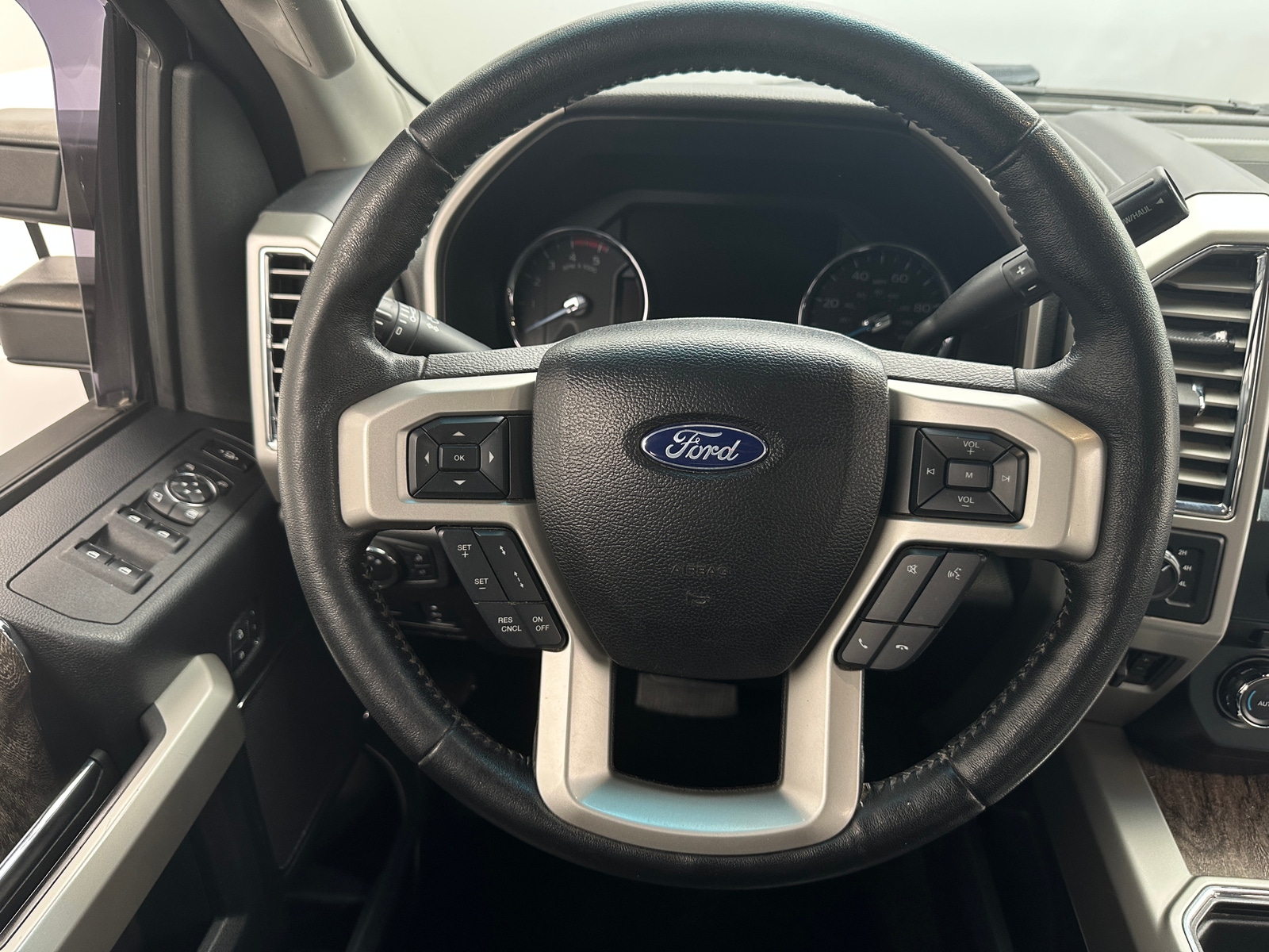 Thumbnail: 2017 Ford Econoline - 4