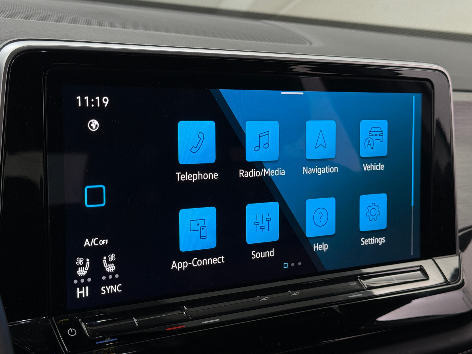 Thumbnail: 2025 Volkswagen Atlas - 3