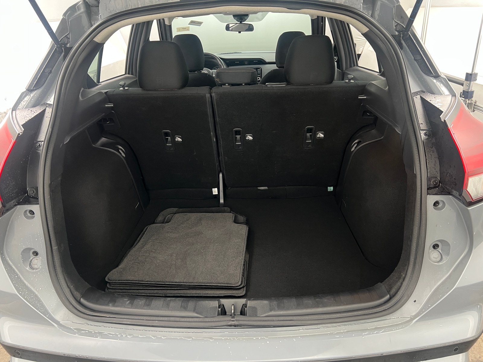 Thumbnail: 2023 Nissan Kicks - 7