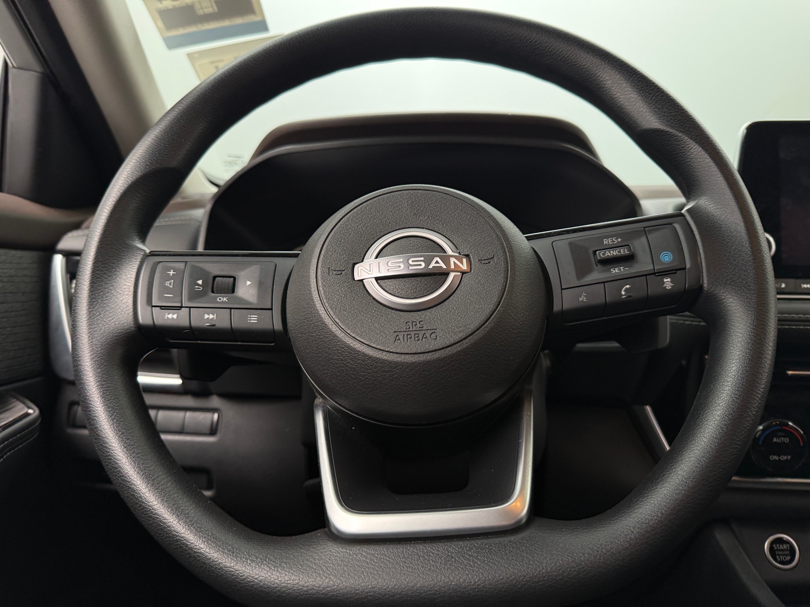 Thumbnail: 2023 Nissan Rogue - 5