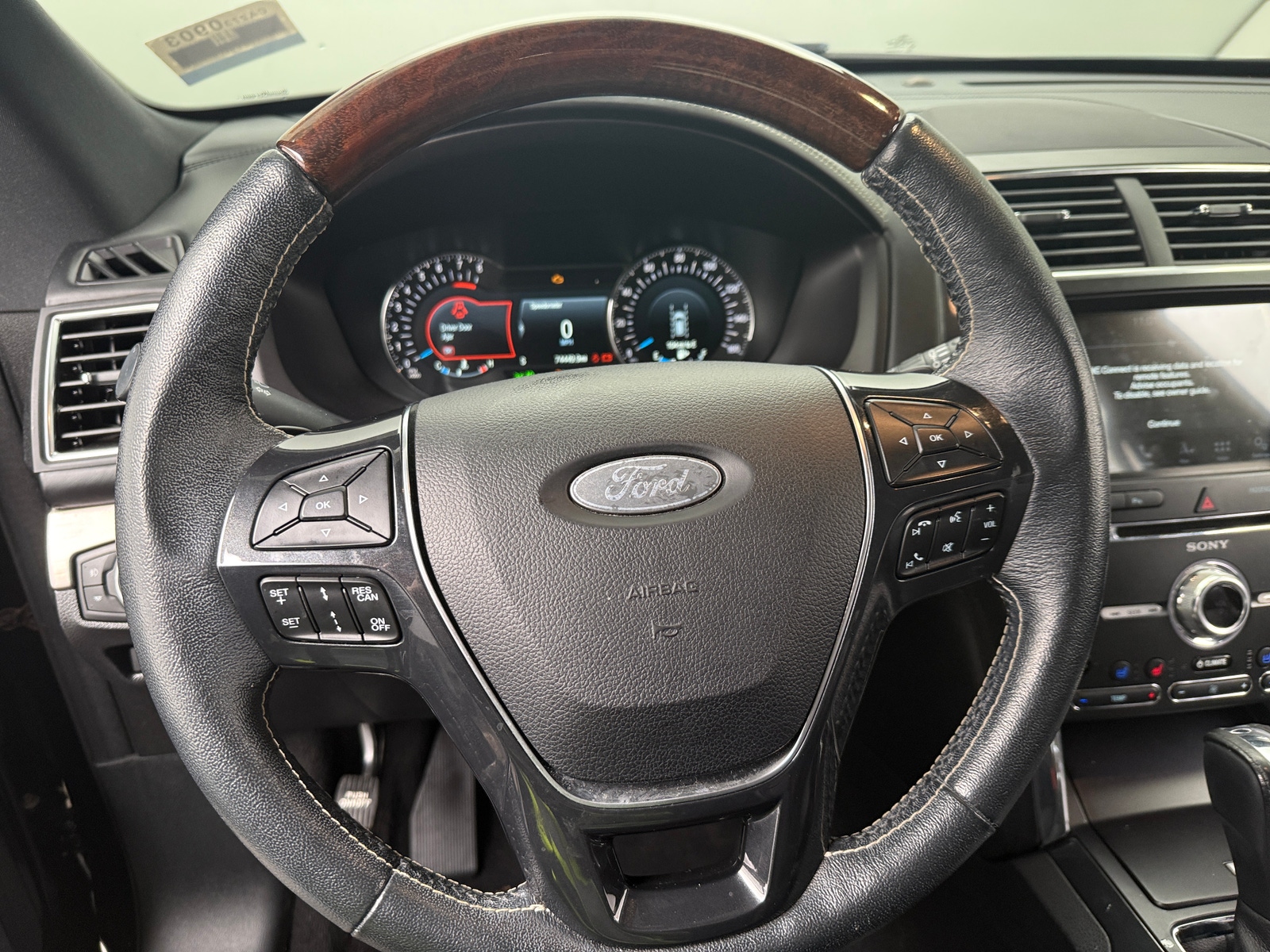 Thumbnail: 2018 Ford Explorer - 4