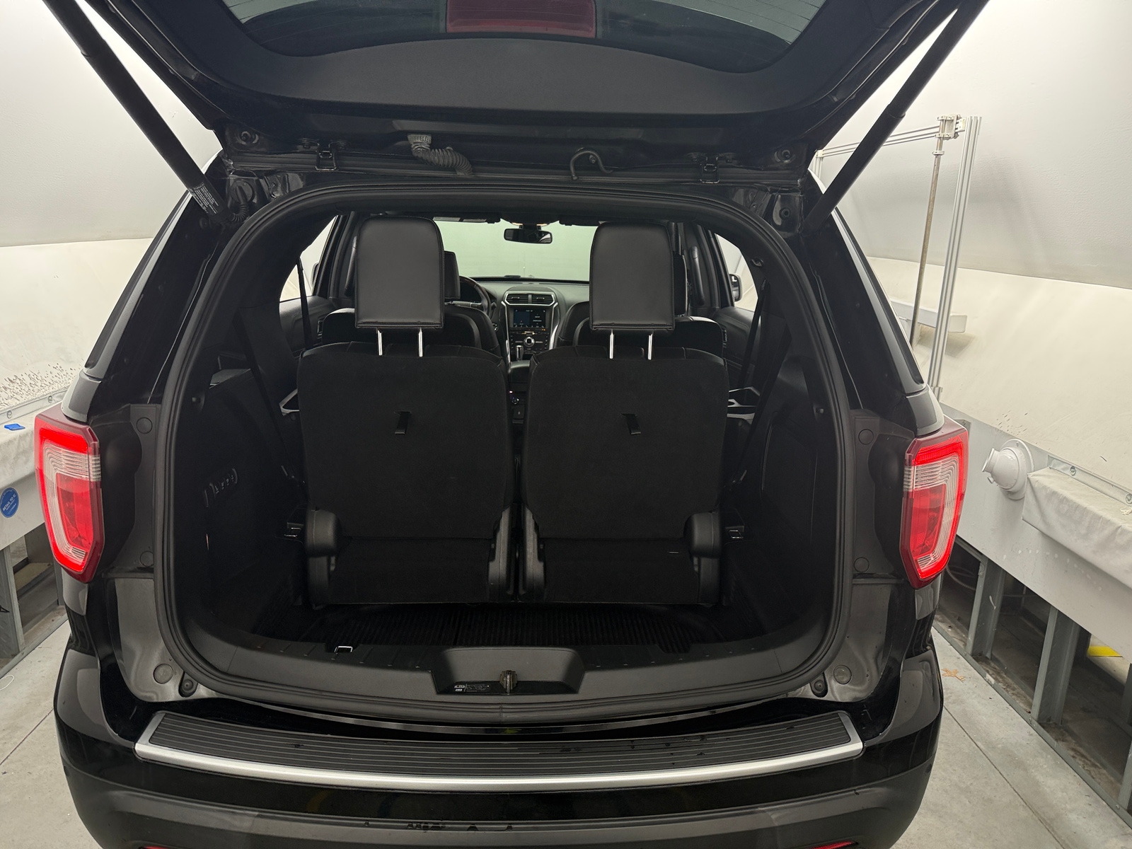 Thumbnail: 2018 Ford Explorer - 6