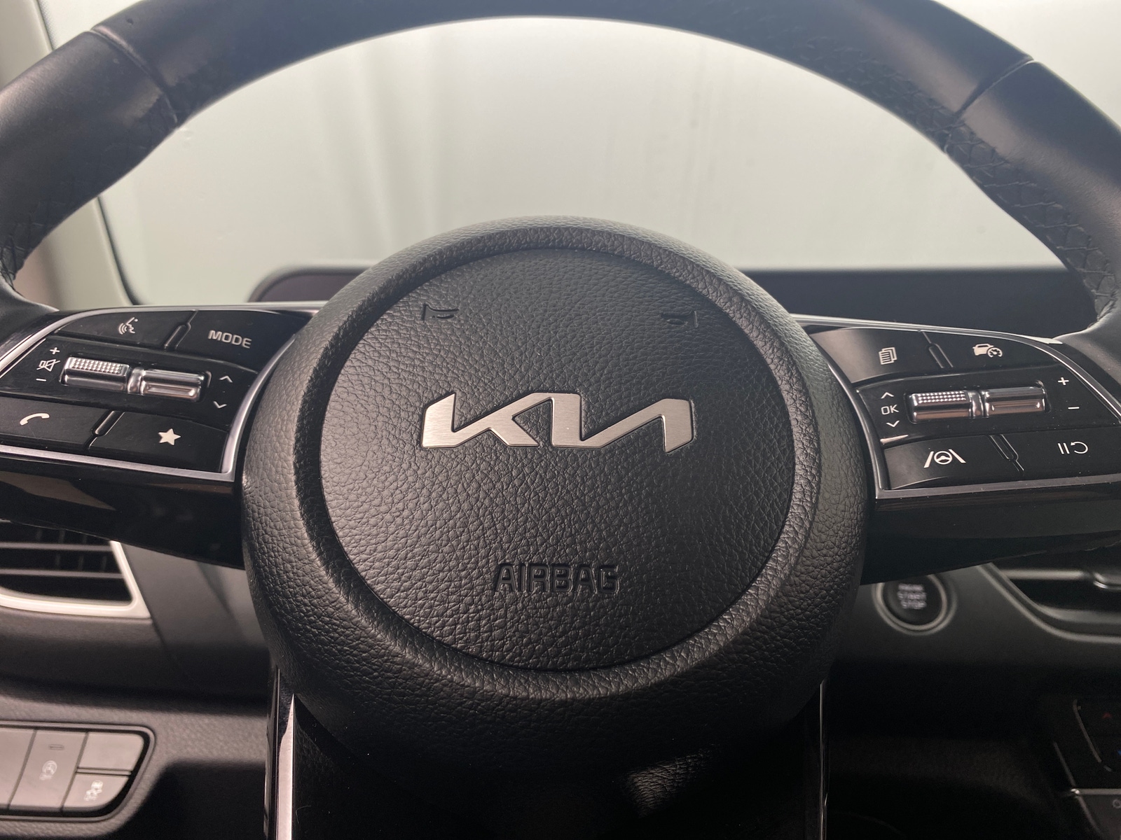 Thumbnail: 2024 Kia Seltos - 4