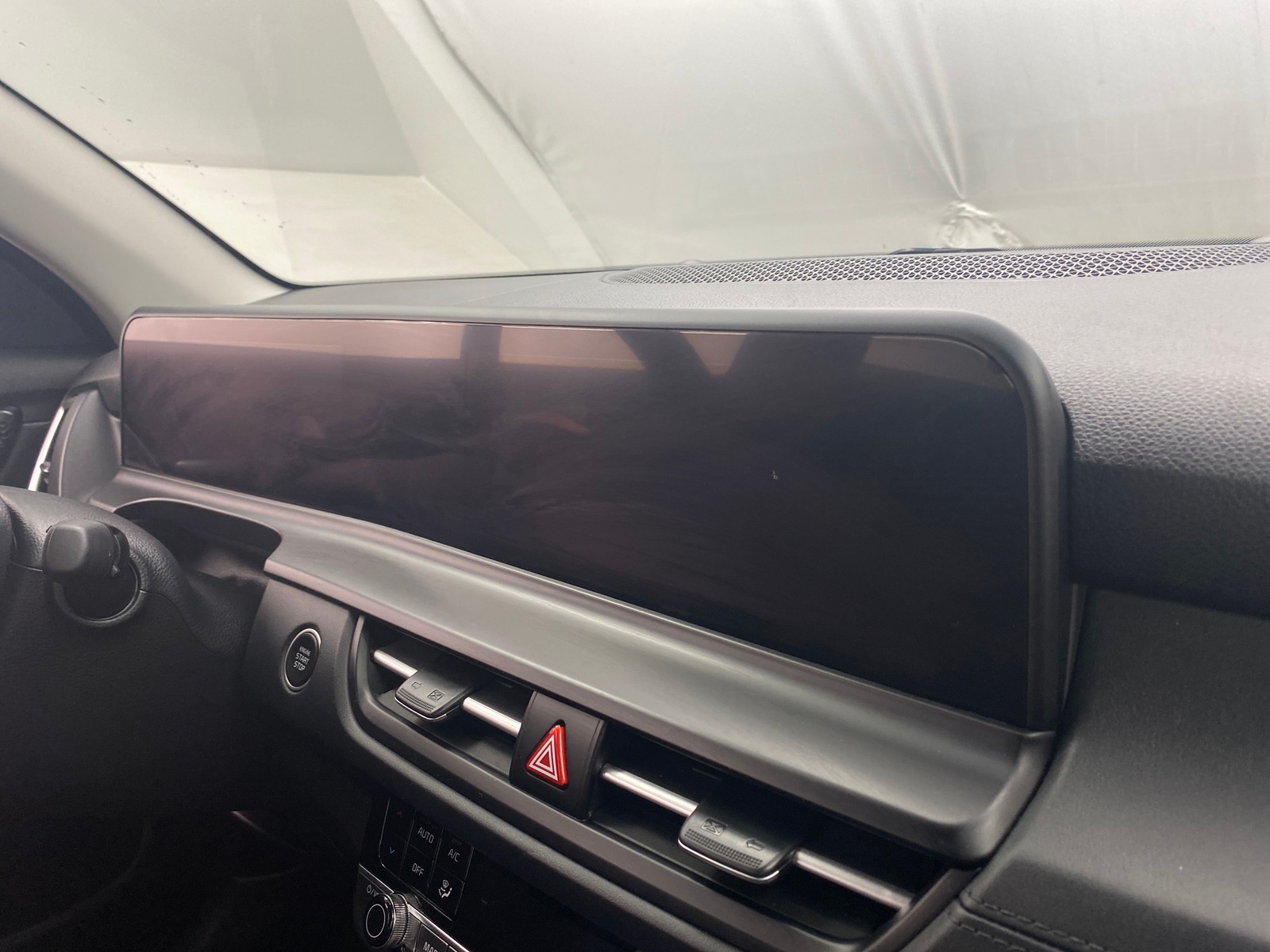 Thumbnail: 2024 Kia Seltos - 3