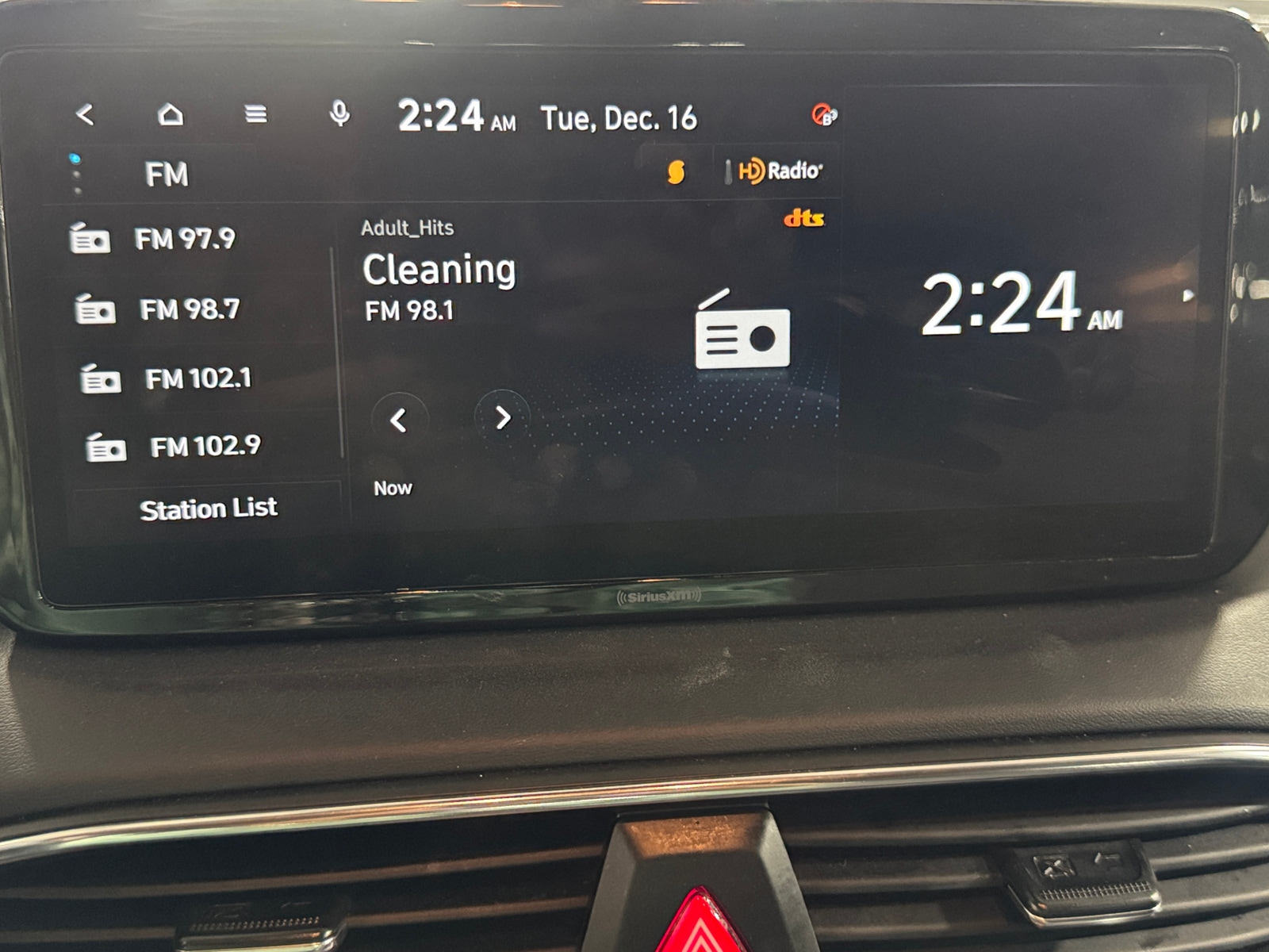 Thumbnail: 2023 Hyundai Santa Fe - 4