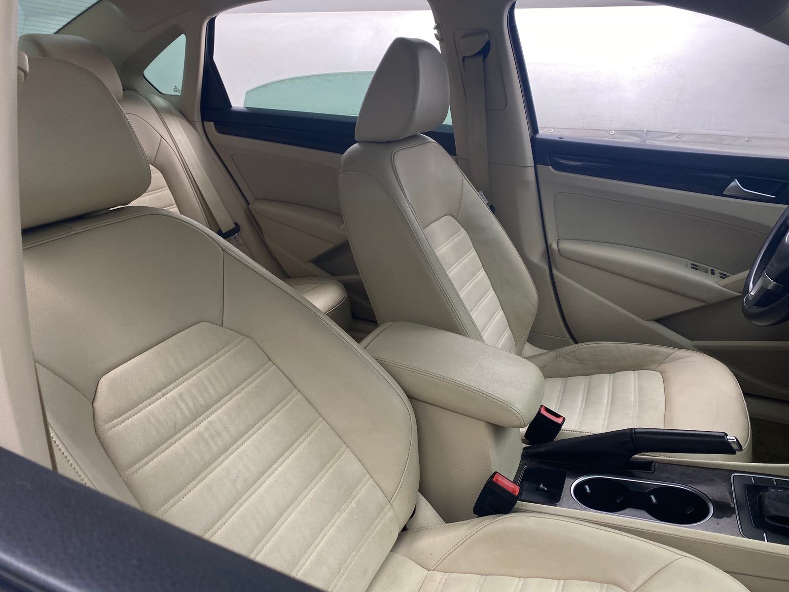 Thumbnail: 2015 Volkswagen Passat - 2