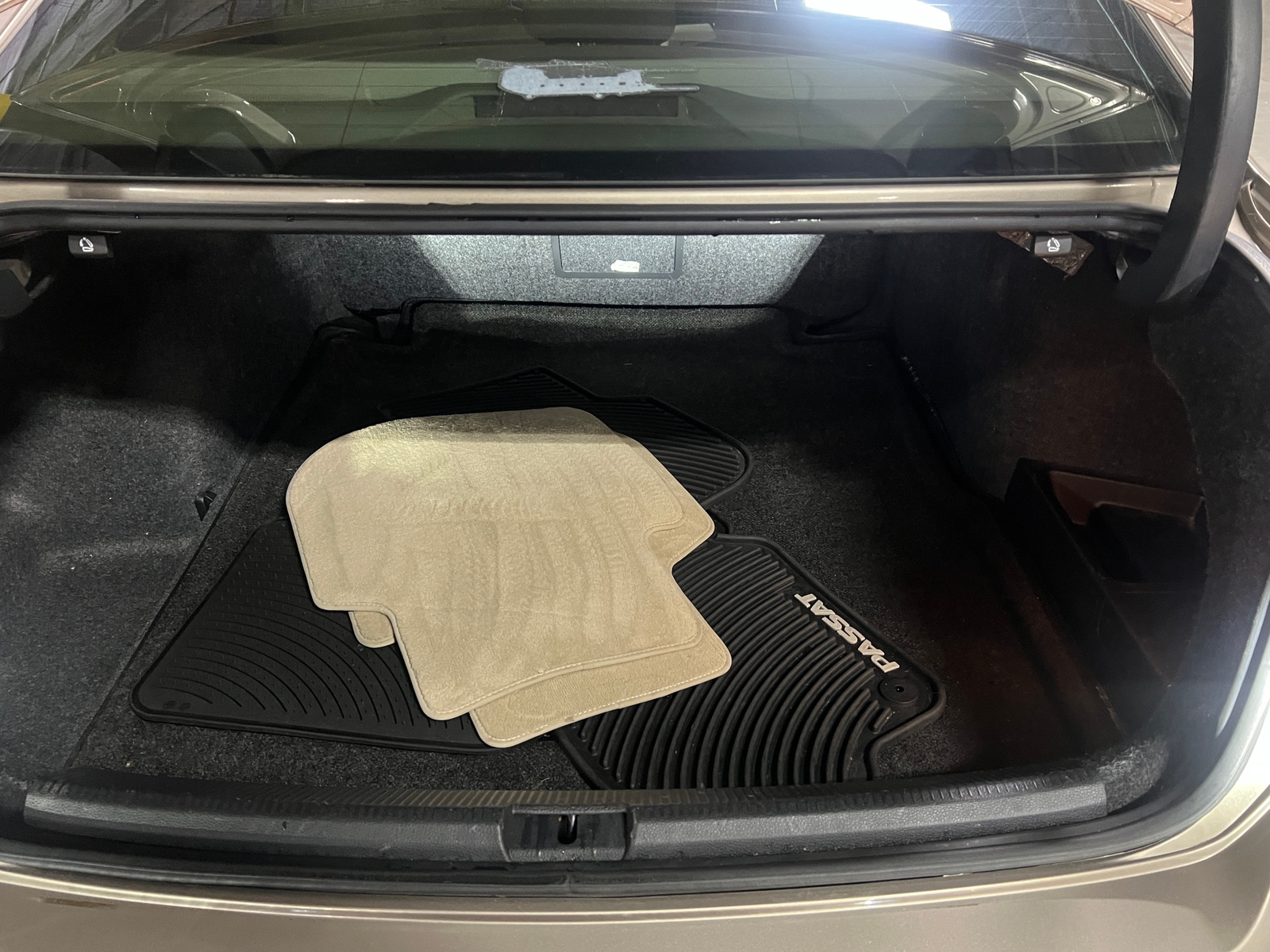 Thumbnail: 2015 Volkswagen Passat - 7