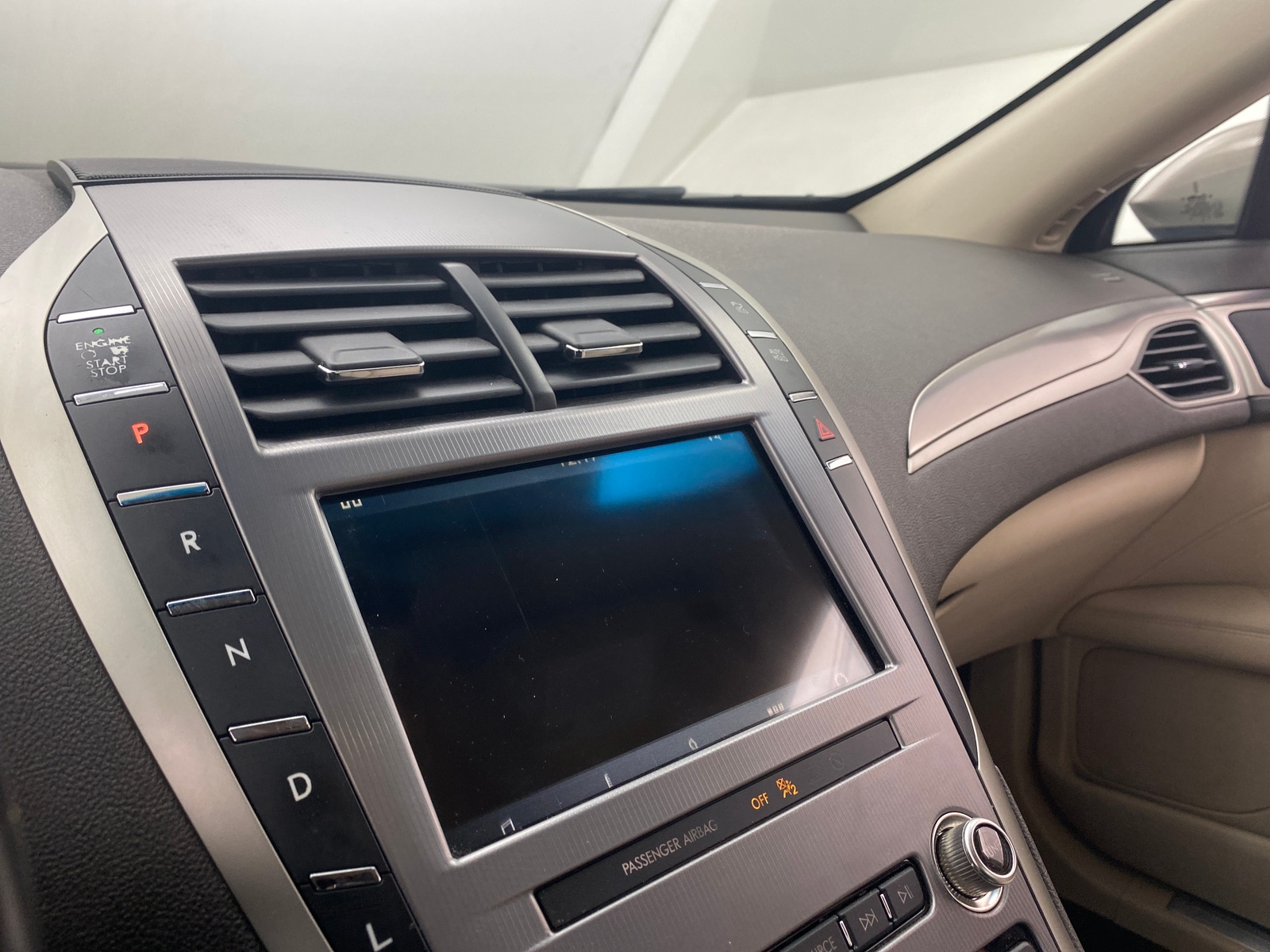 Thumbnail: 2019 Lincoln MKZ - 3