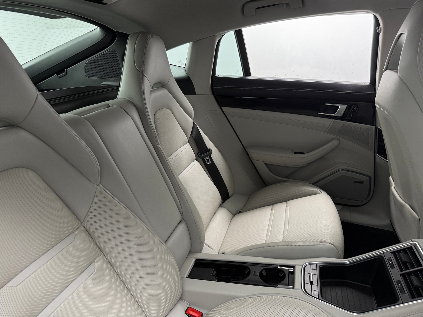 Thumbnail: 2019 Porsche Panamera - 5