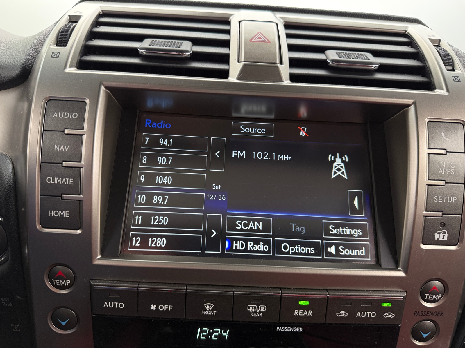 Thumbnail: 2020 Lexus GX - 3