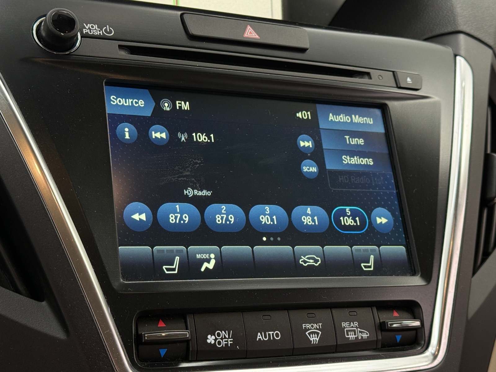 Thumbnail: 2018 Acura MDX - 3