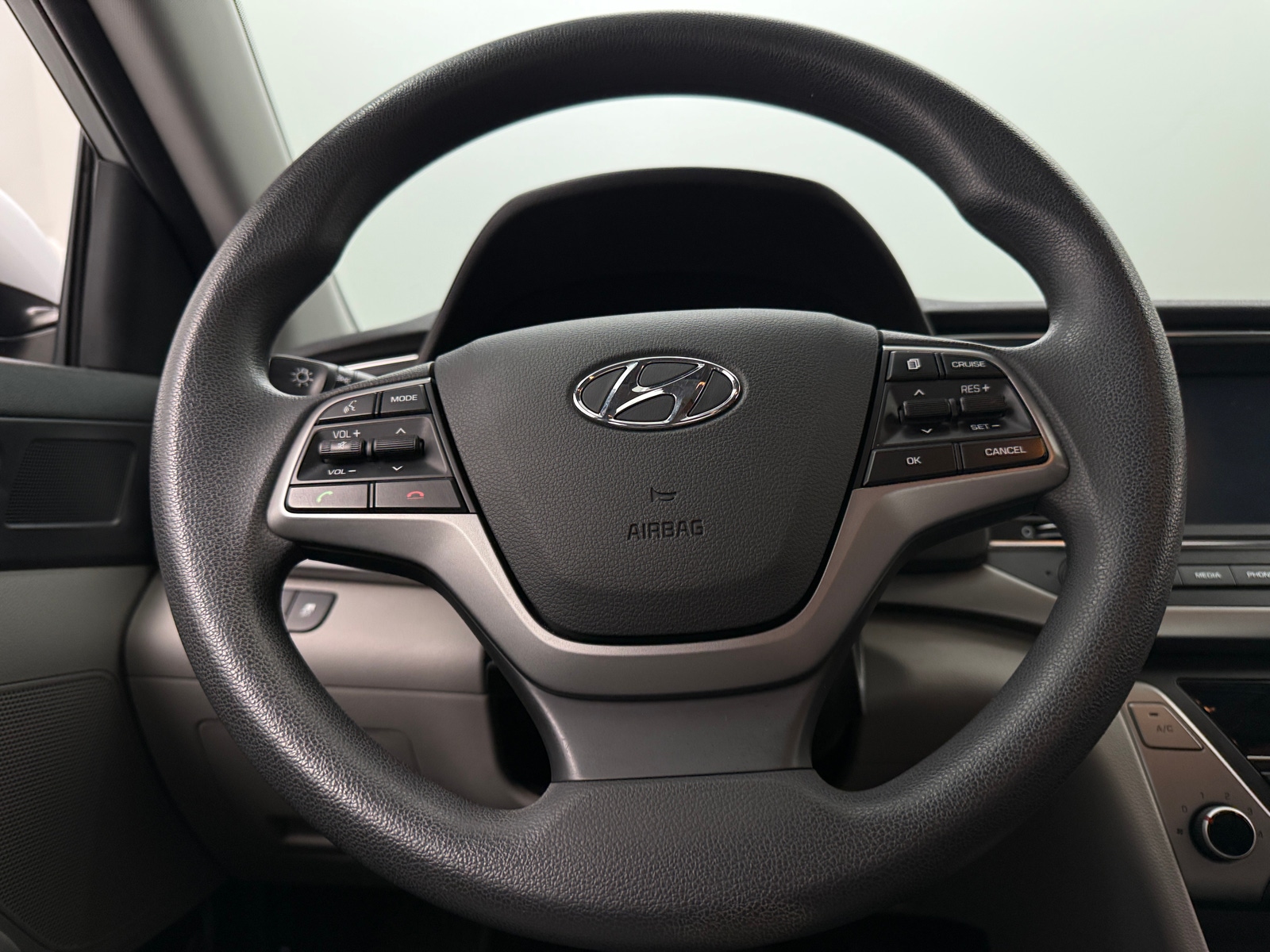 Thumbnail: 2018 Hyundai Elantra - 5