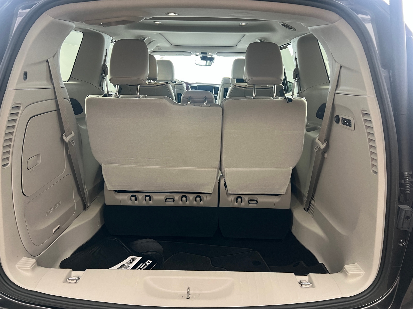 Thumbnail: 2019 Chrysler Pacifica - 6