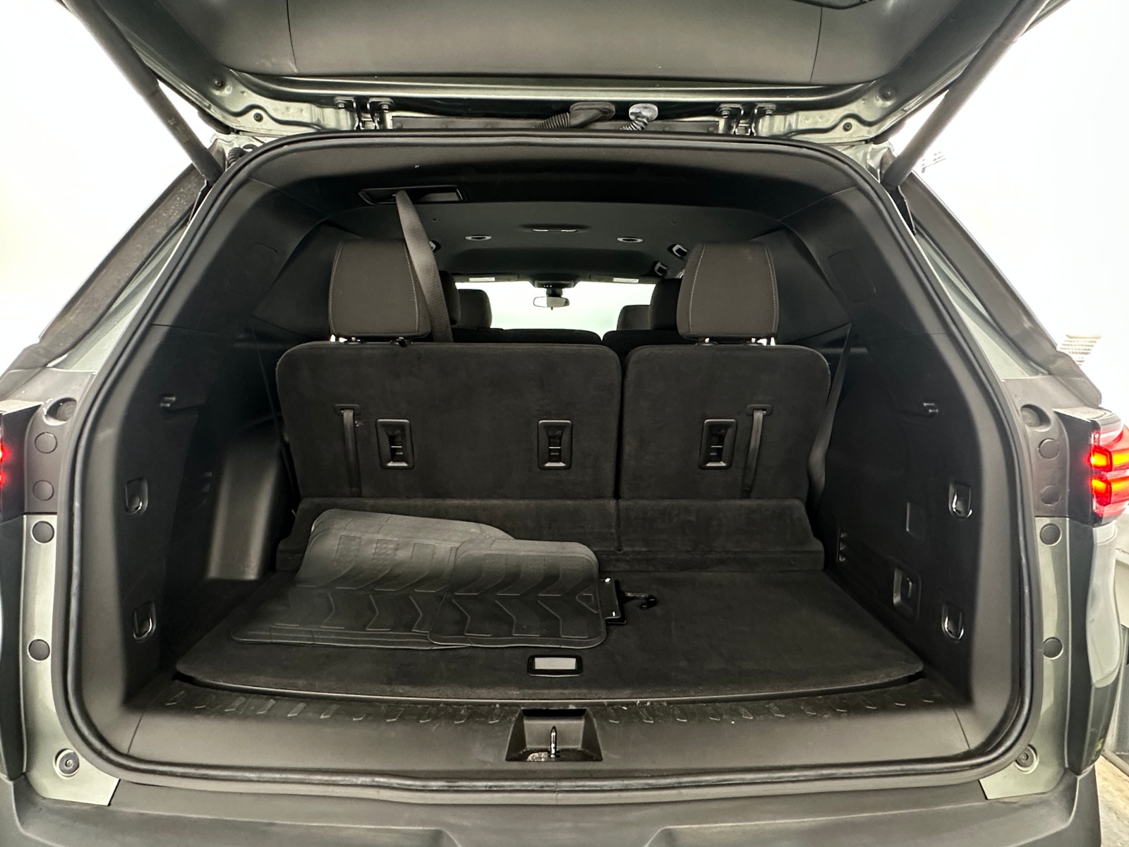 Thumbnail: 2023 Chevrolet Traverse - 7