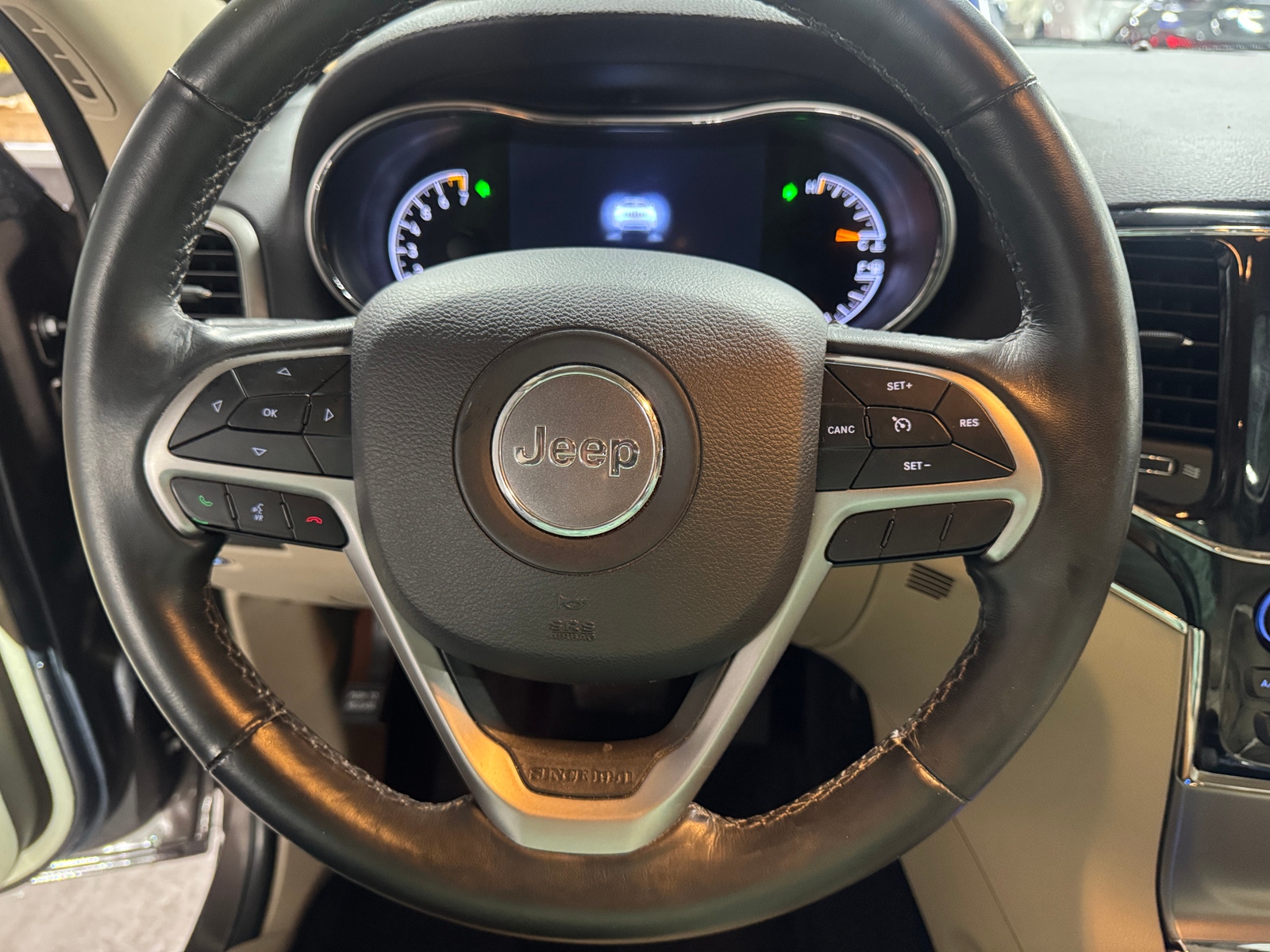 Thumbnail: 2019 Jeep Grand Cherokee - 4