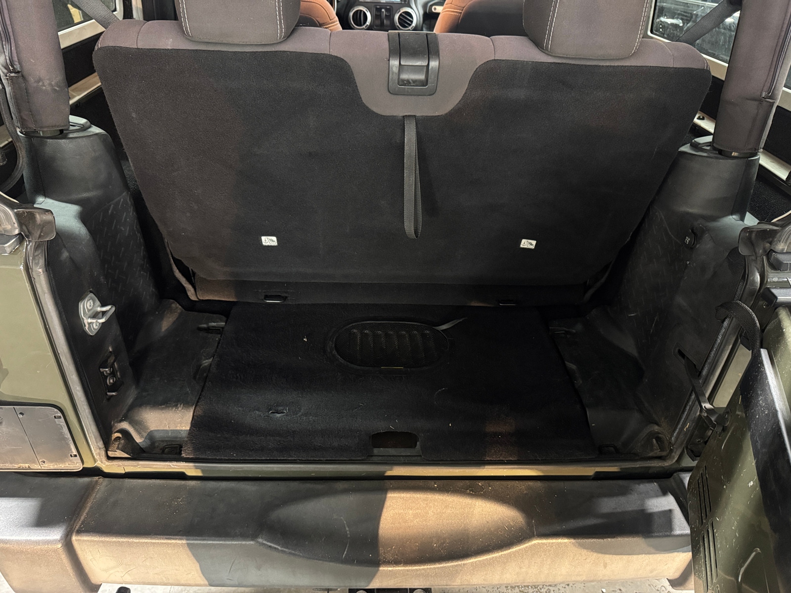 Thumbnail: 2015 Jeep Wrangler - 7