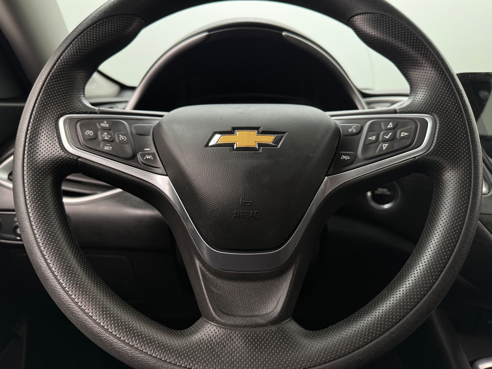 Thumbnail: 2023 Chevrolet Malibu - 5