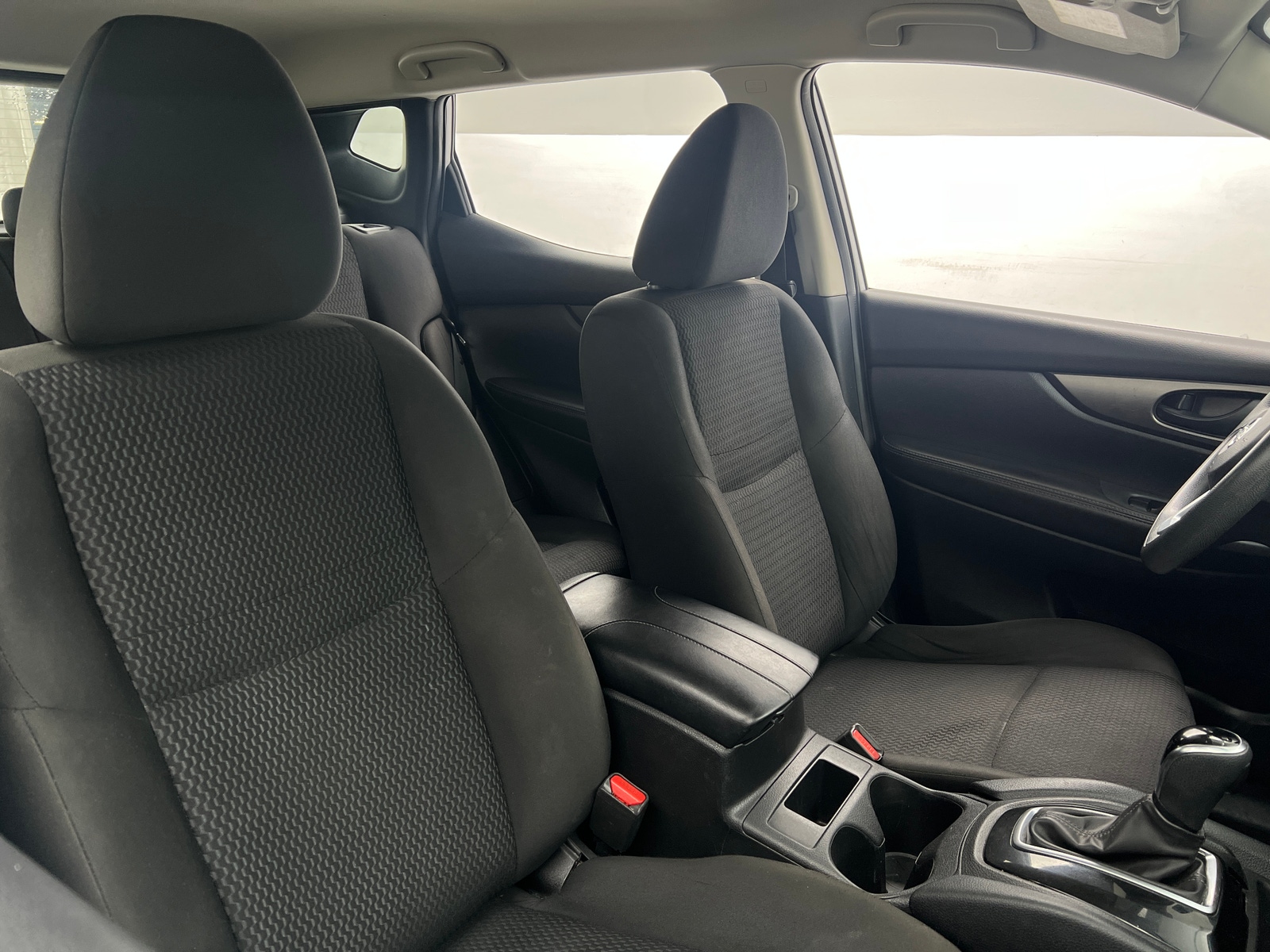 Thumbnail: 2022 Nissan Rogue Sport - 2