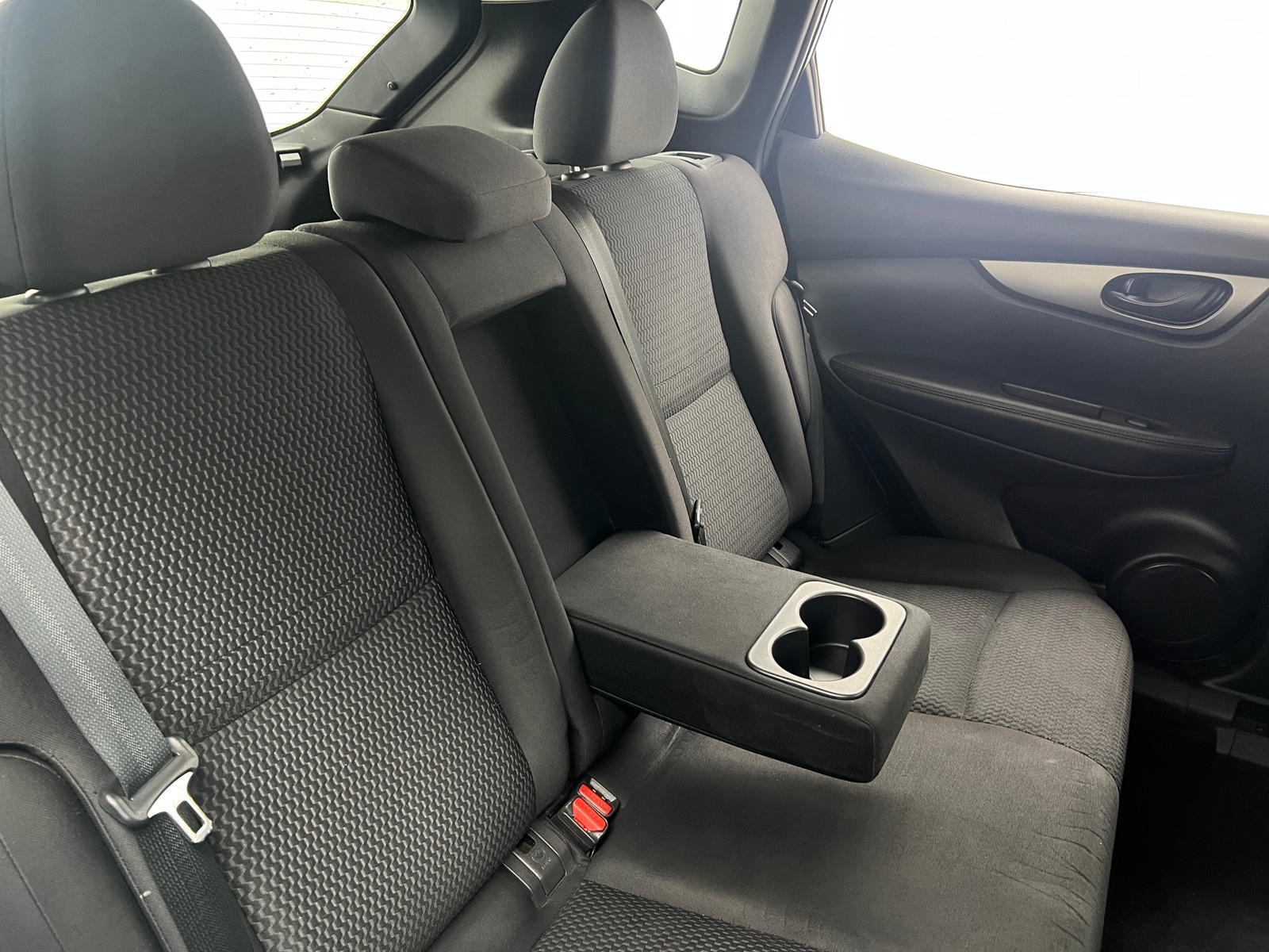 Thumbnail: 2022 Nissan Rogue Sport - 6