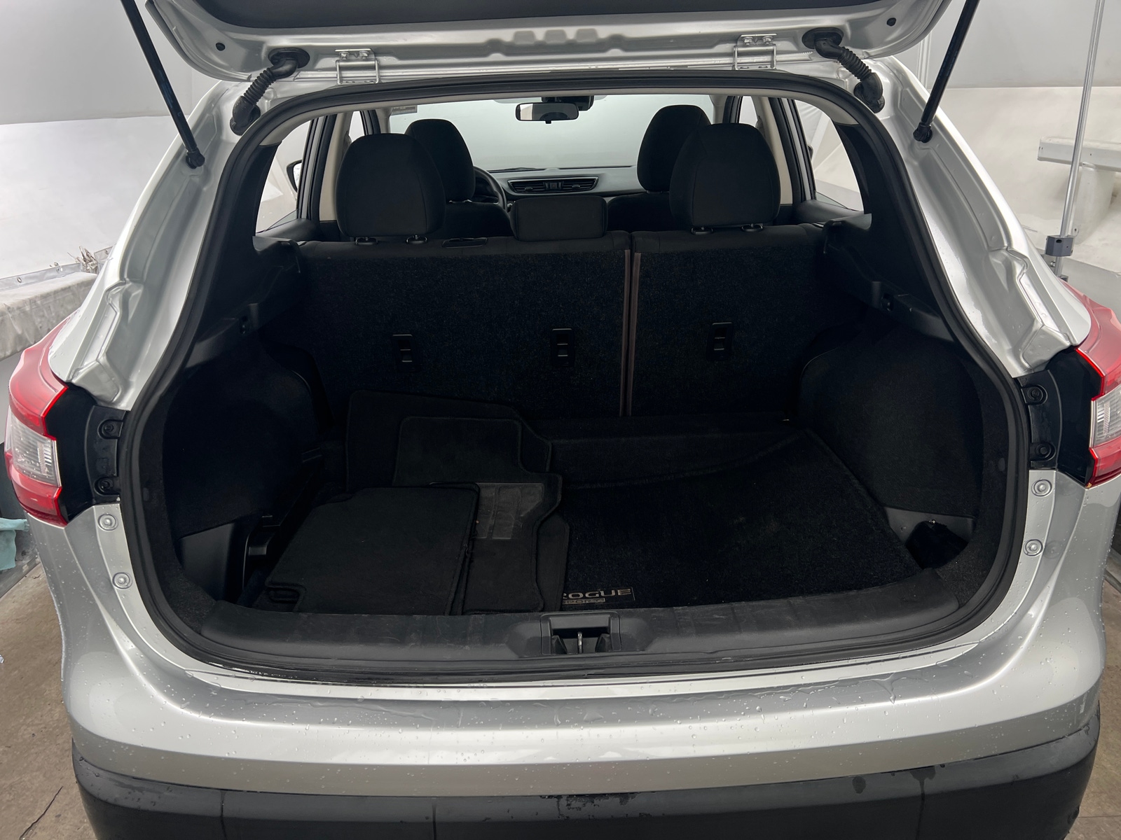 Thumbnail: 2022 Nissan Rogue Sport - 7