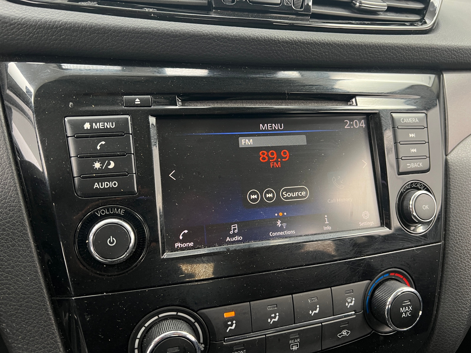 Thumbnail: 2022 Nissan Rogue Sport - 4