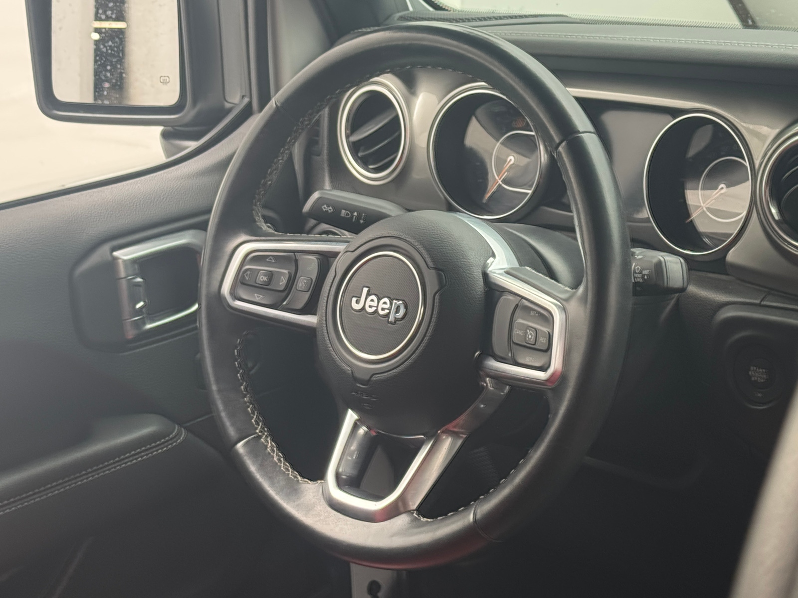 Thumbnail: 2019 Jeep Wrangler - 5