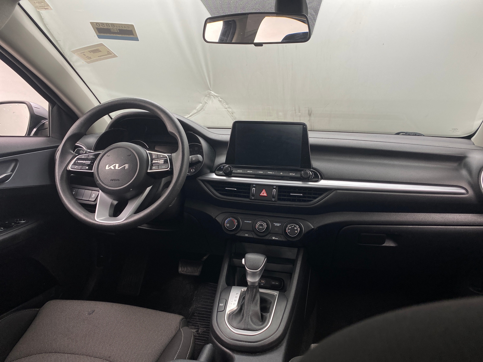 Thumbnail: 2023 Kia Forte - 3