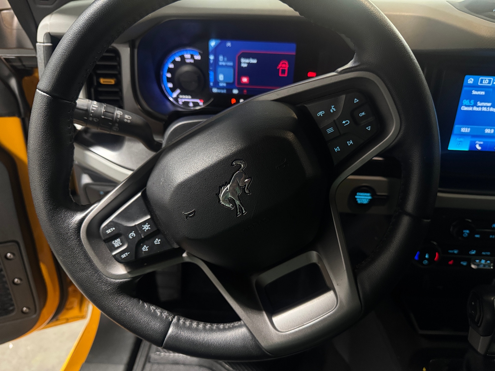 Thumbnail: 2022 Ford Bronco - 4