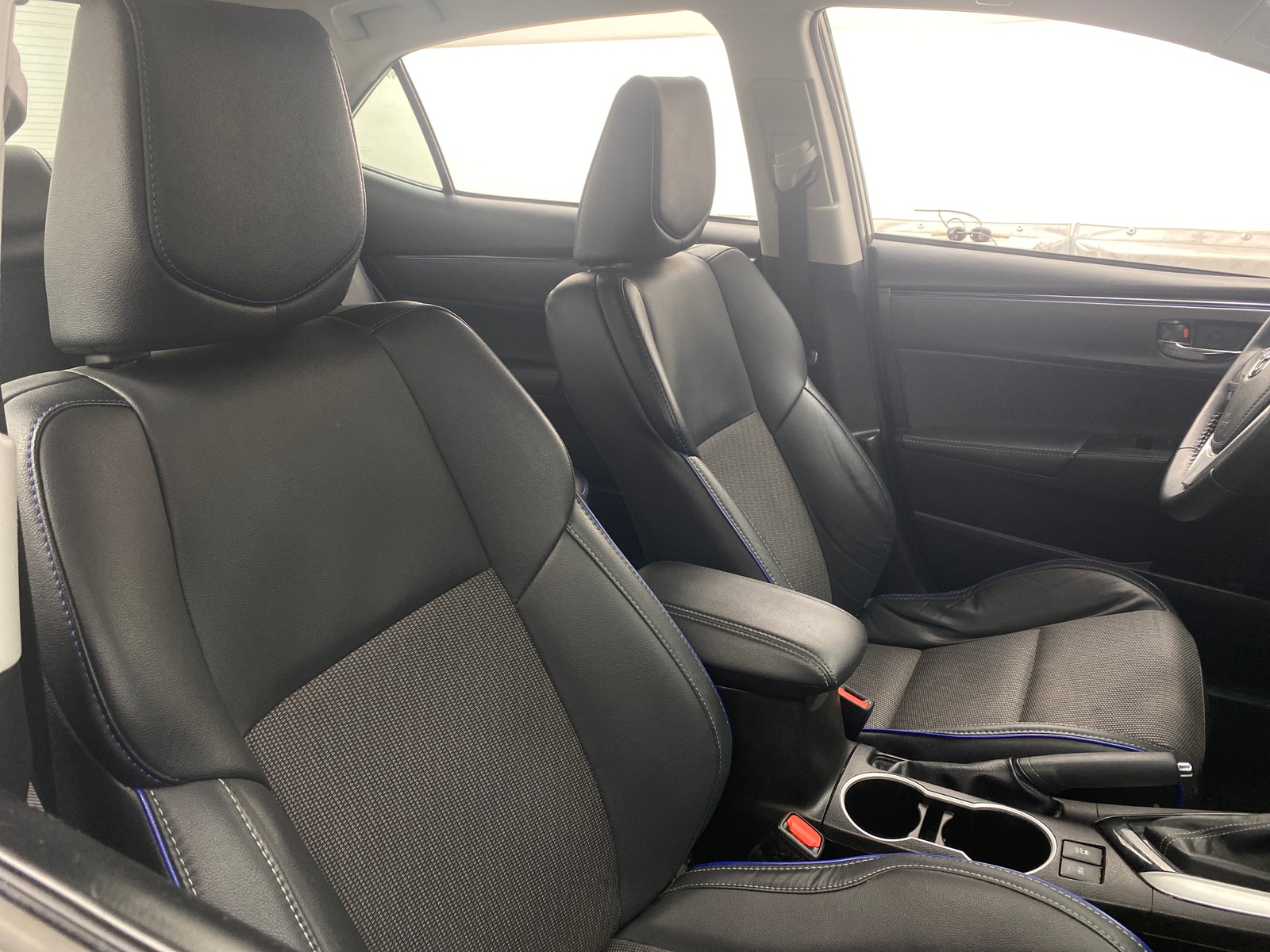 Thumbnail: 2017 Toyota Corolla - 2