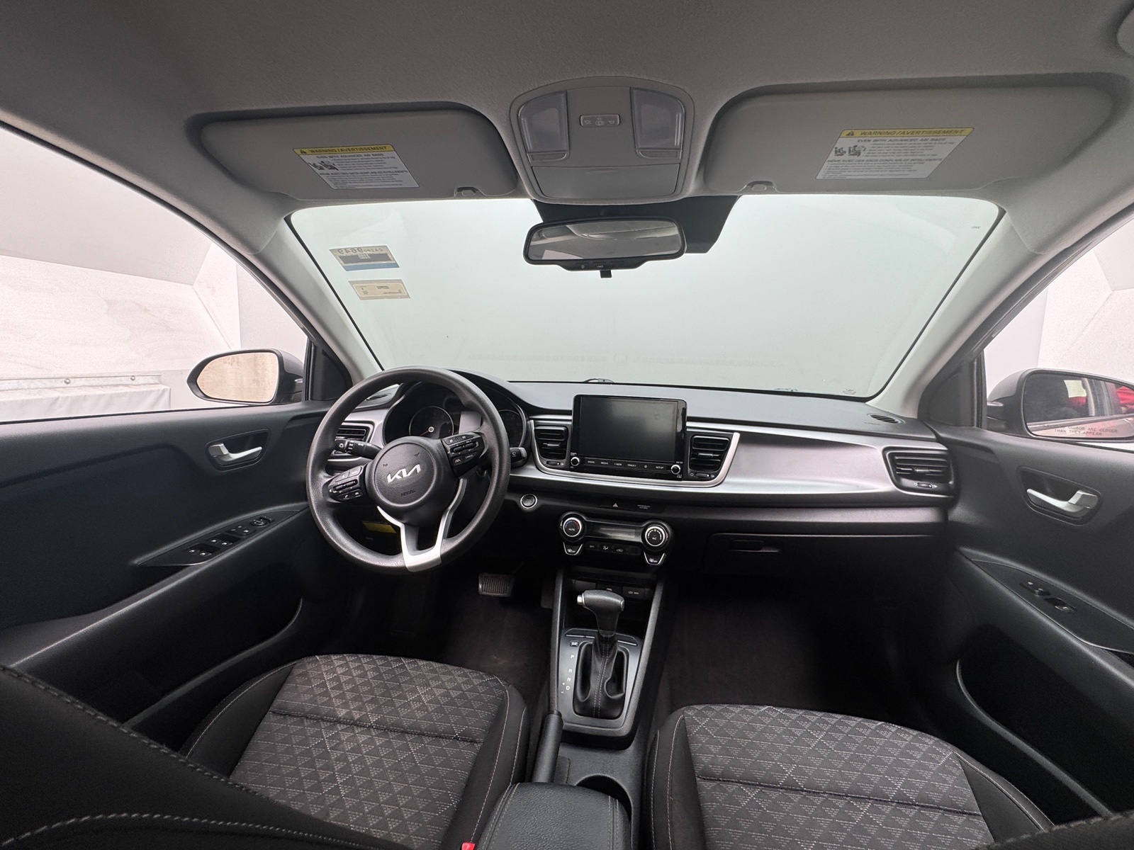 Thumbnail: 2023 Kia Rio - 3