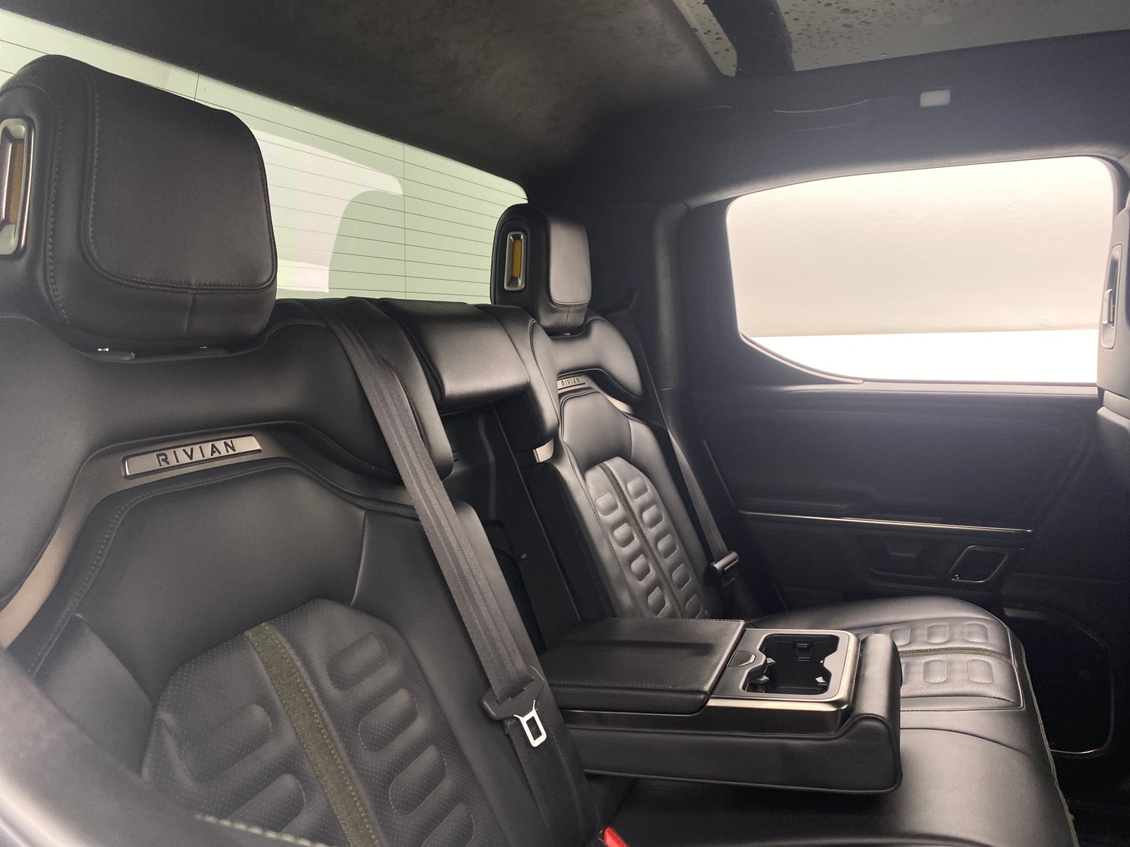 Thumbnail: 2023 Rivian R1T - 5