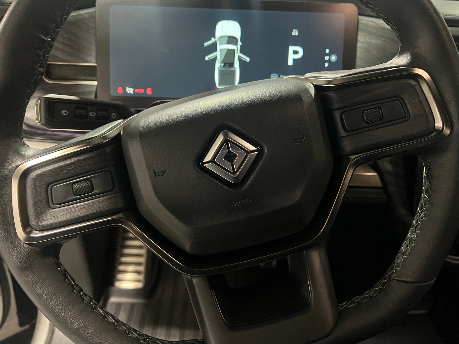 Thumbnail: 2023 Rivian R1T - 4