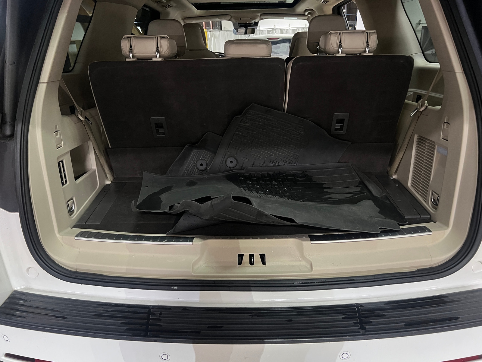 Thumbnail: 2020 Lincoln Navigator - 6