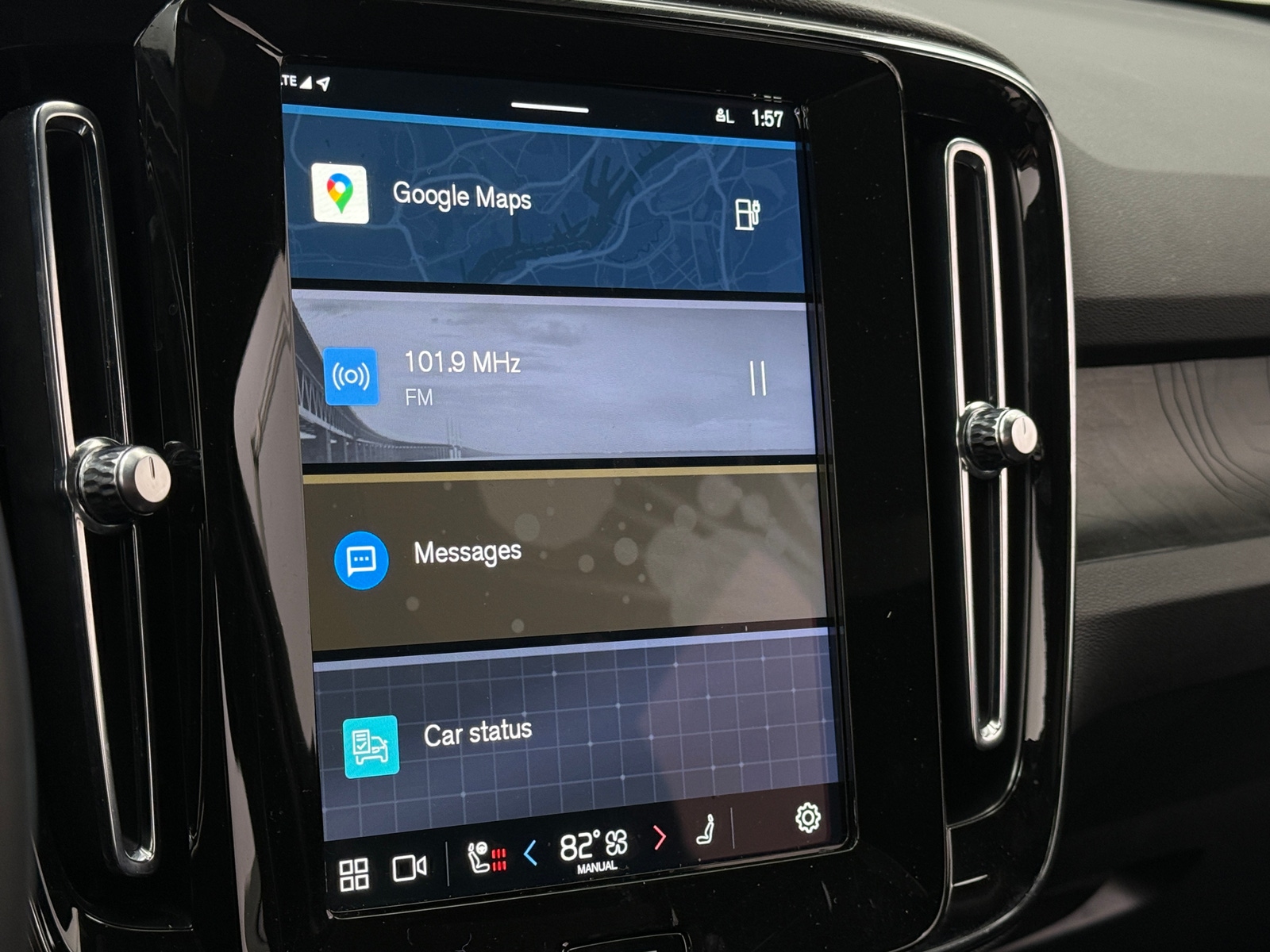 Thumbnail: 2024 Volvo C40 - 4