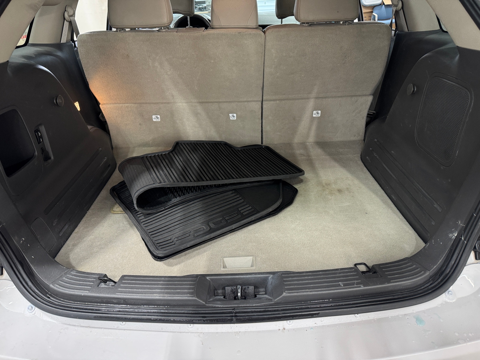 Thumbnail: 2011 Ford Edge - 6