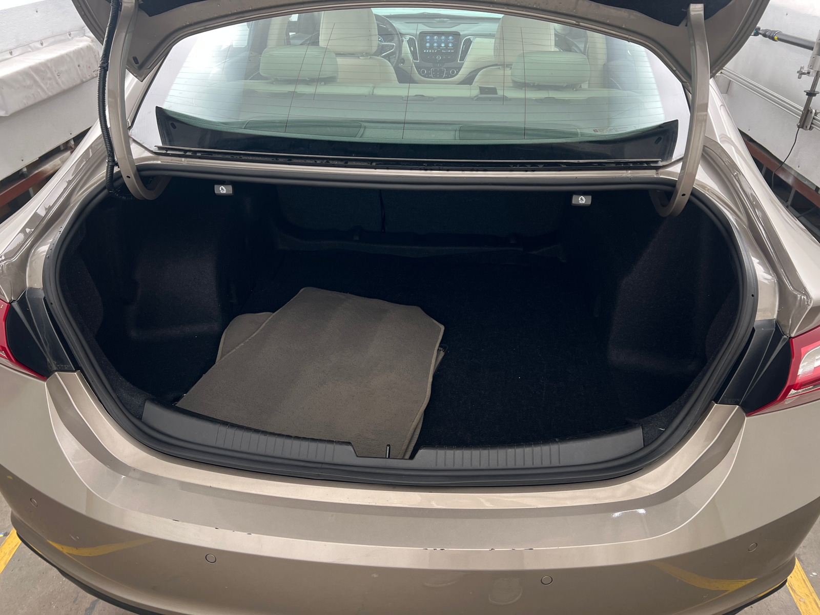 Thumbnail: 2024 Chevrolet Malibu - 6