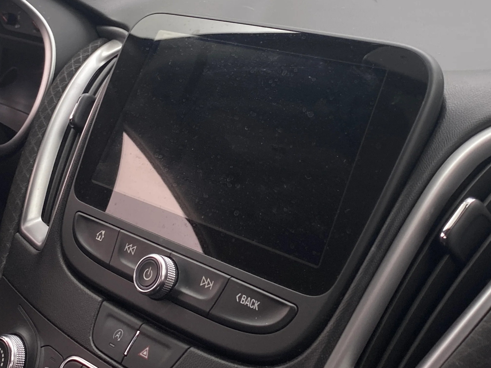 Thumbnail: 2024 Chevrolet Malibu - 4