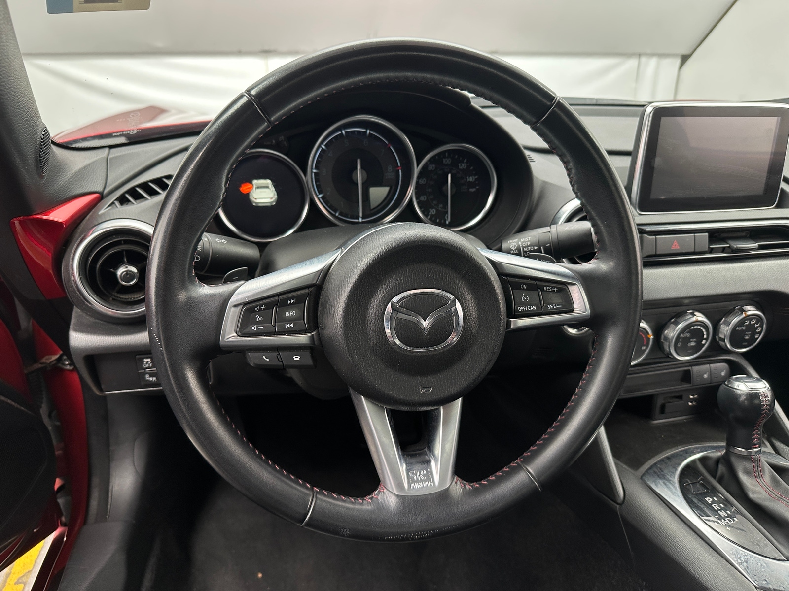 Thumbnail: 2017 Mazda MX-5 Miata - 4