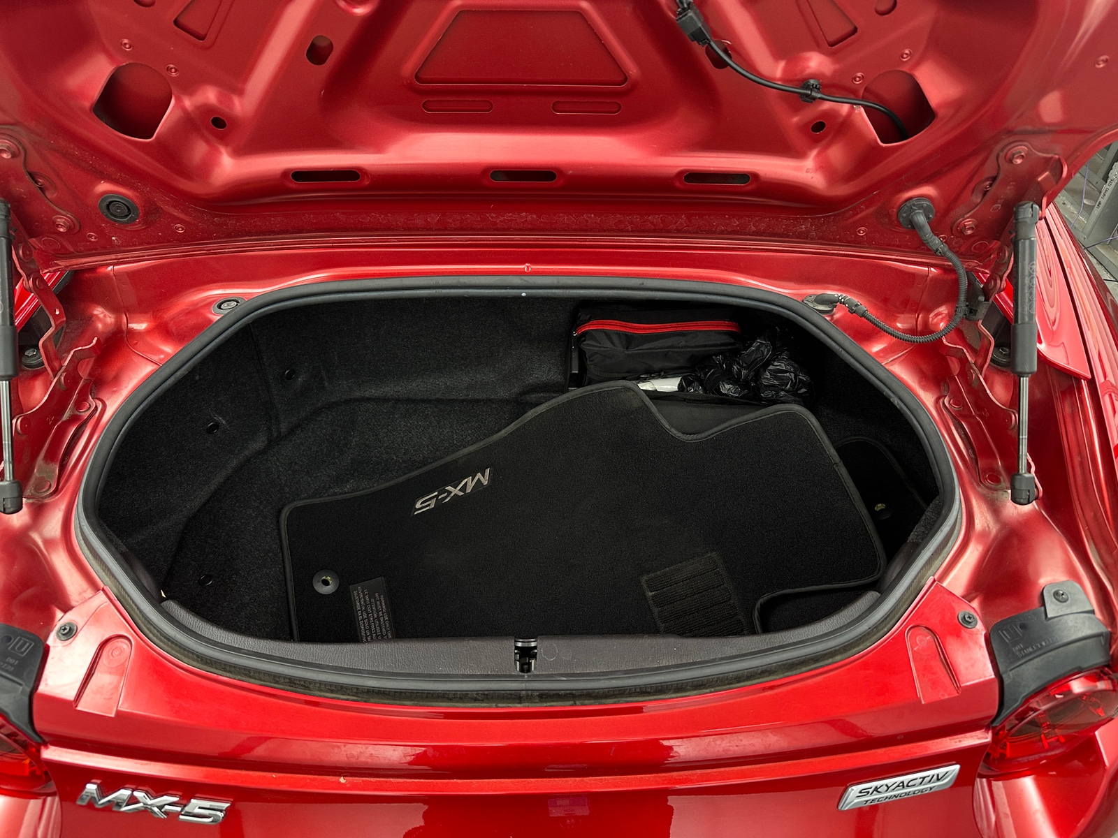 Thumbnail: 2017 Mazda MX-5 Miata - 5