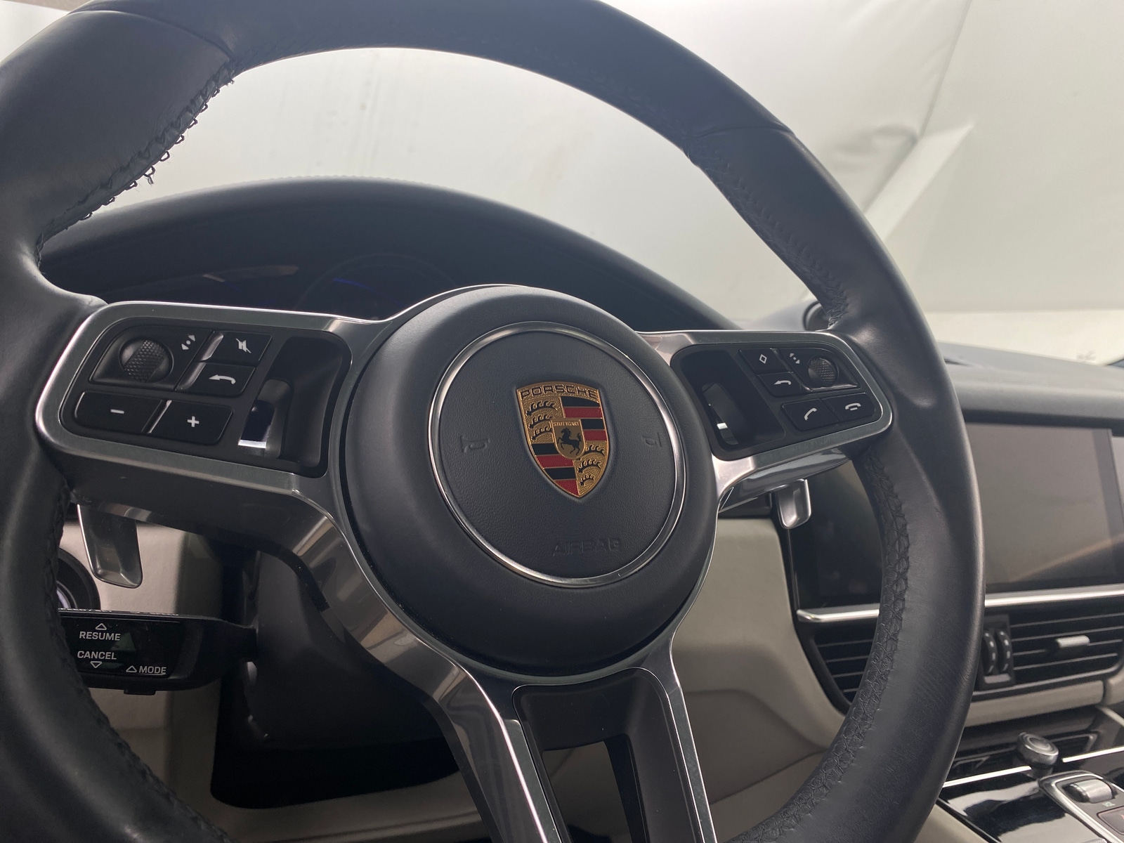 Thumbnail: 2019 Porsche Cayenne - 4